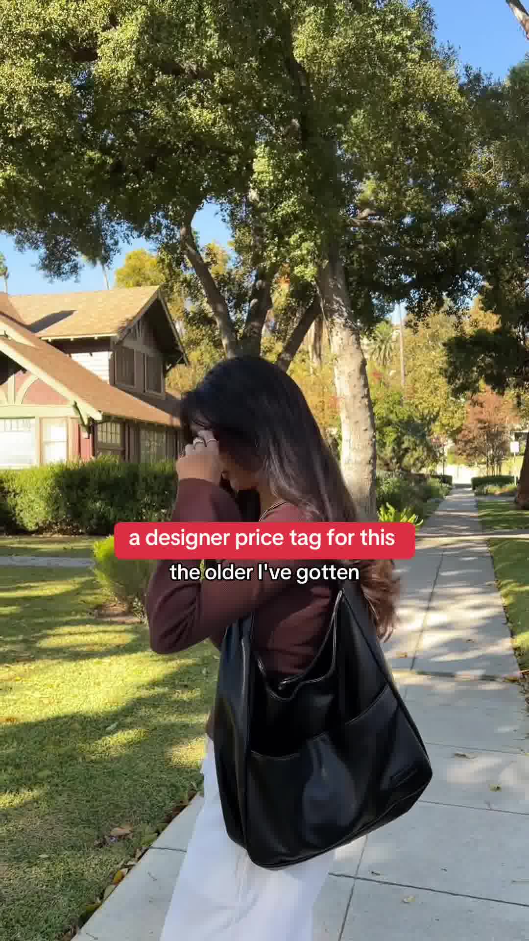 Ooomay Facebook ad: The only bag you'll ever need