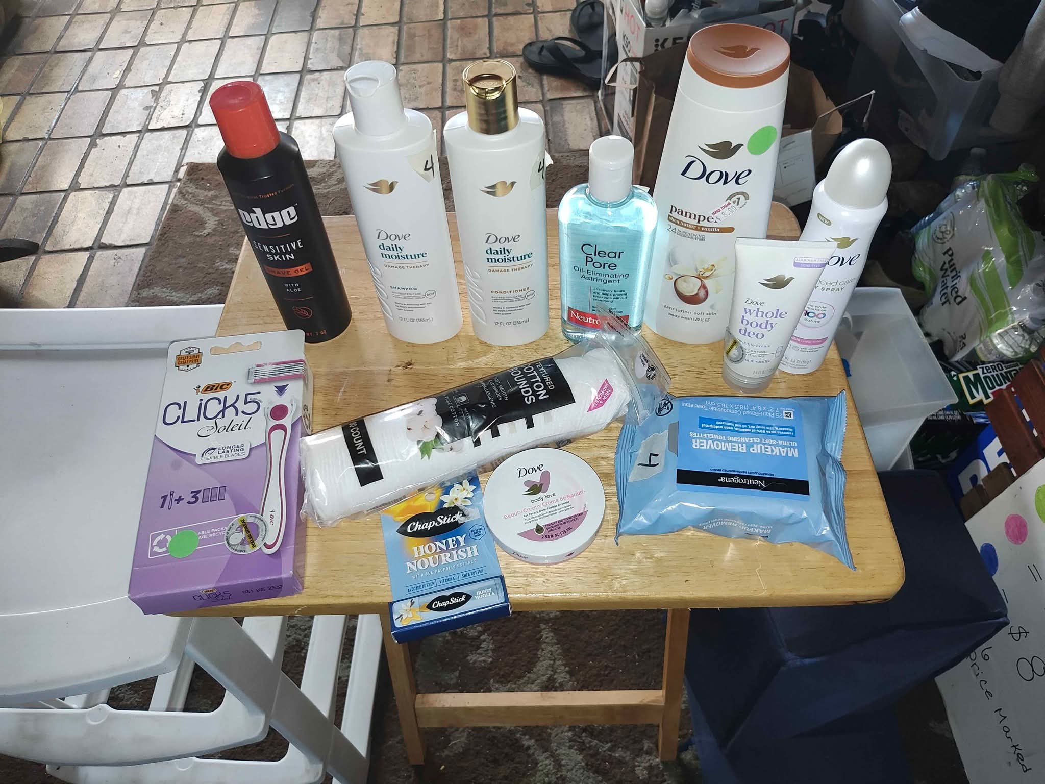 Tammi Roberts Facebook ad: Ladies quality hygene lot