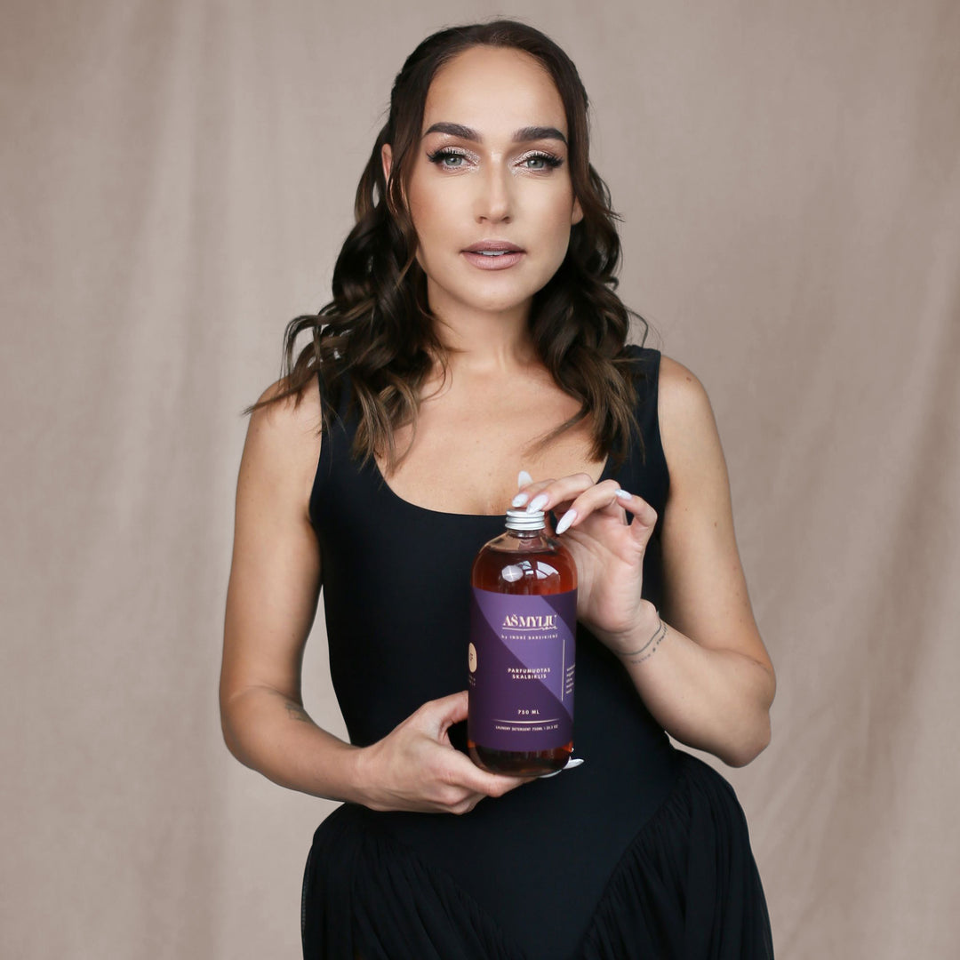 Candle Family Facebook ad: Kvapnusis skalbimo duetas, kurtas su Indre Bareikiene