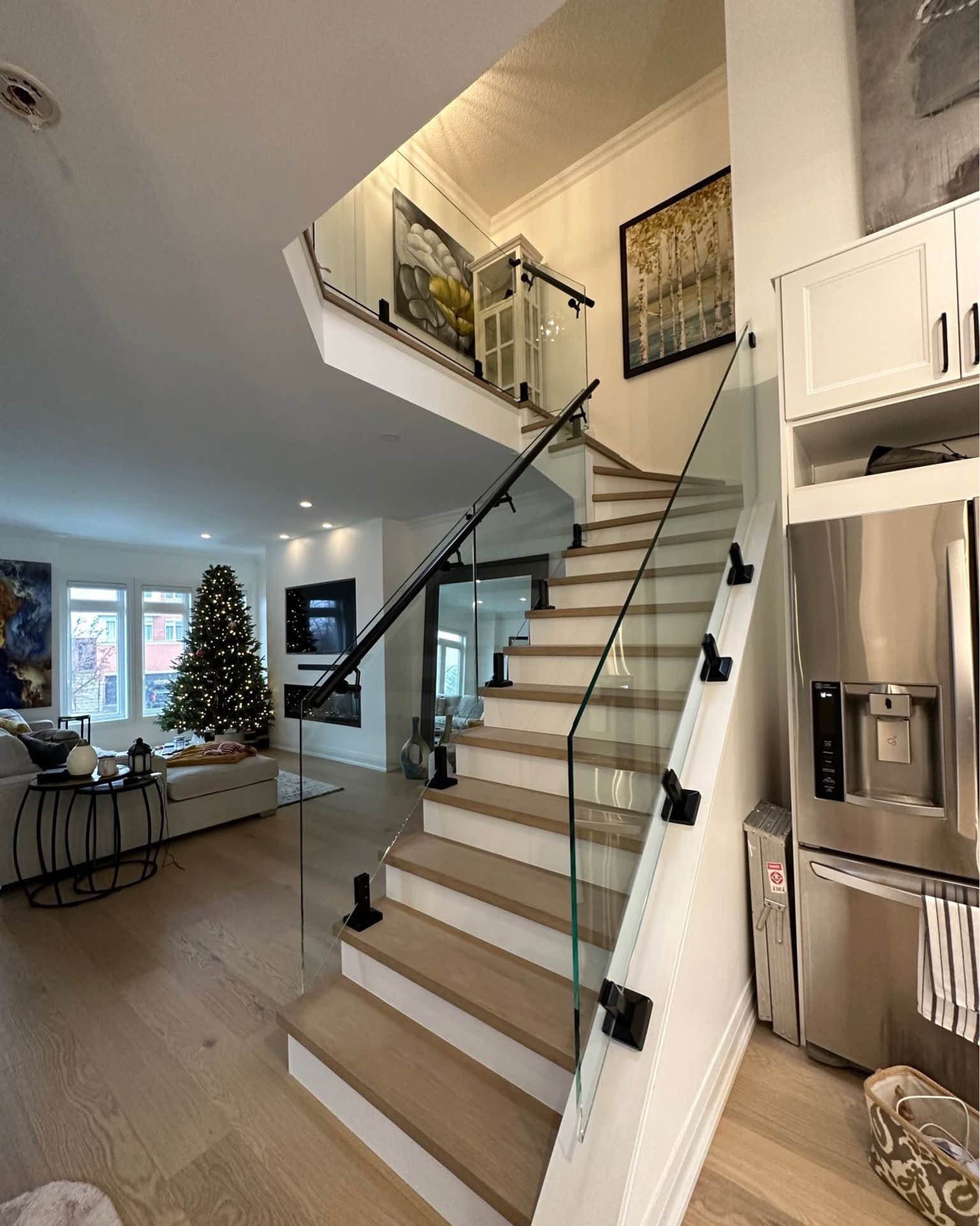 Haroon Sultani Facebook ad: Sleek Interior Glass Railings