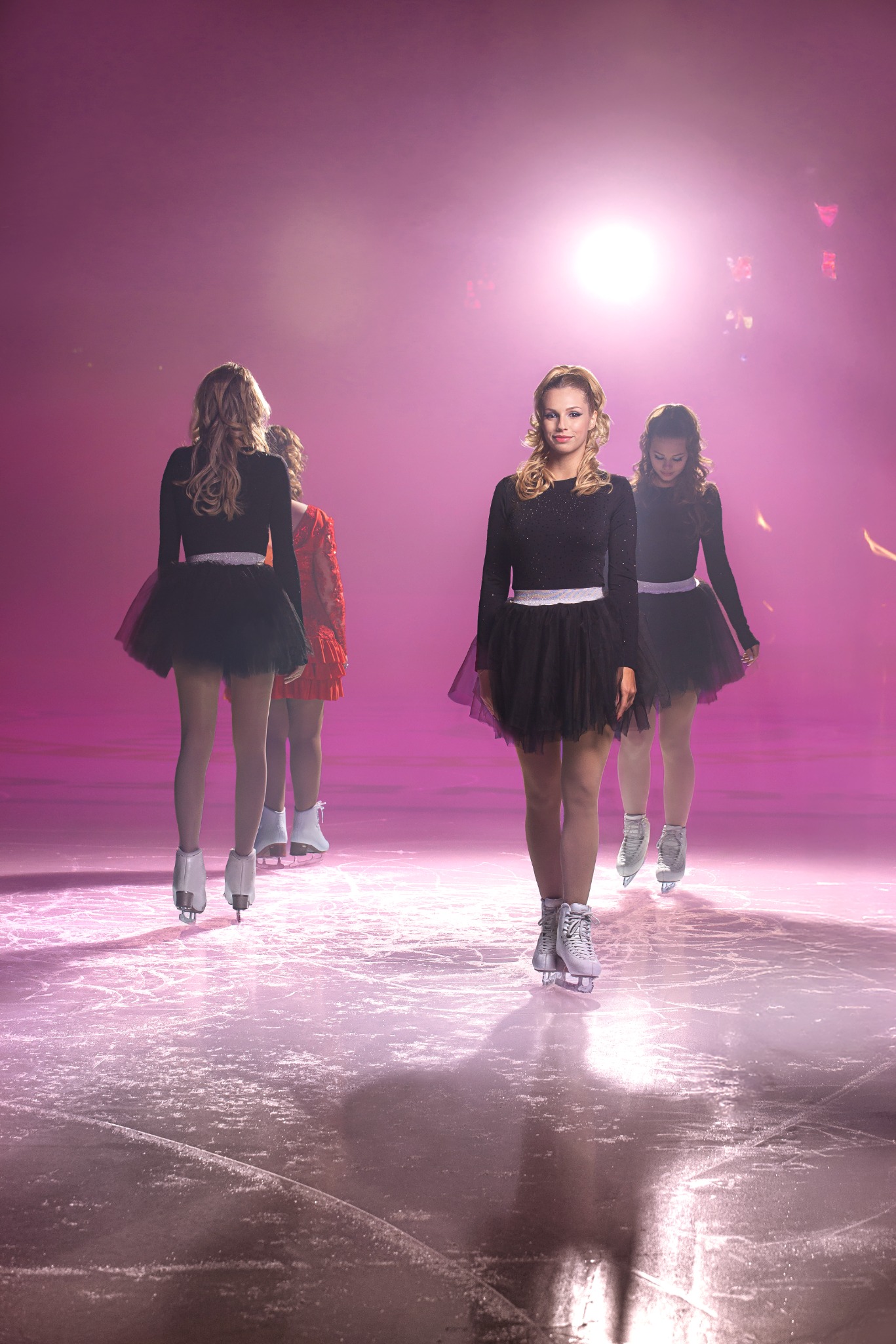 TULIP Shop Hungary Kft. Facebook ad: SKATE NIGHT by Tulip / Fashion Show & After Party
