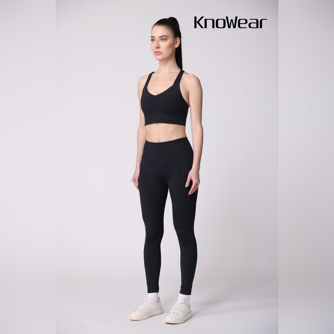 KnoWear Facebook ad: KnoWear | Women’s Sportswear, Activewear & Gym Clothing