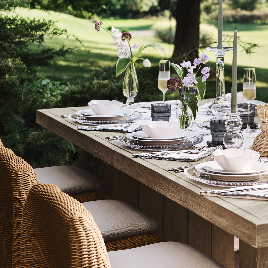 Crate and Barrel Facebook ad