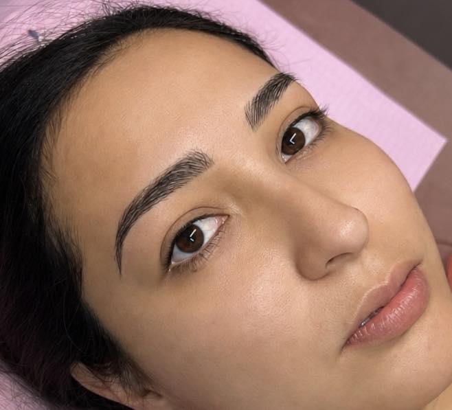 Microblanding Alondra Cisneros Facebook ad: REGÁLATE BELLEZA ESTE MES DE LAS MADRES