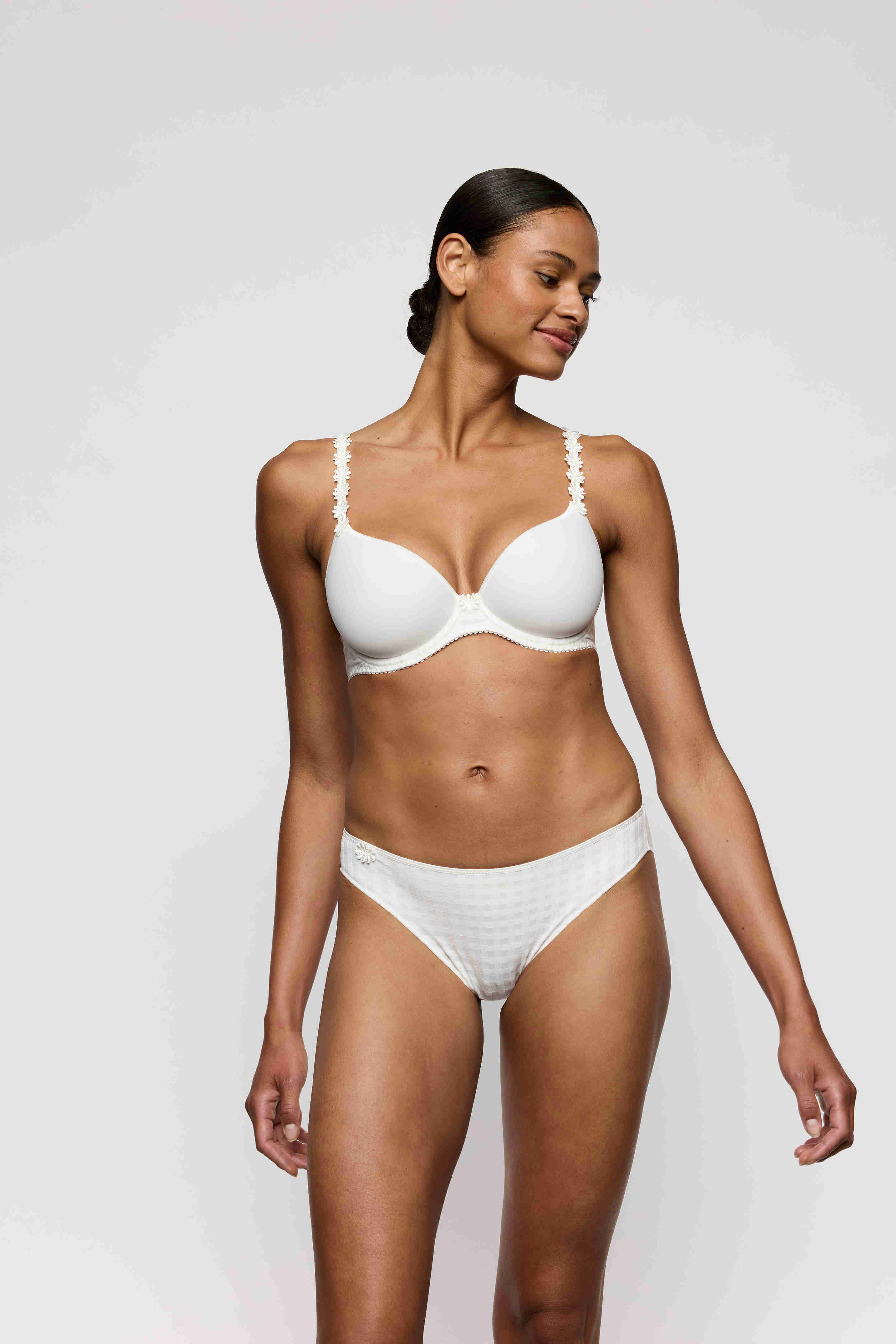 Marie Jo Lingerie Facebook ad: New colors, new styles, same old trusted fit.