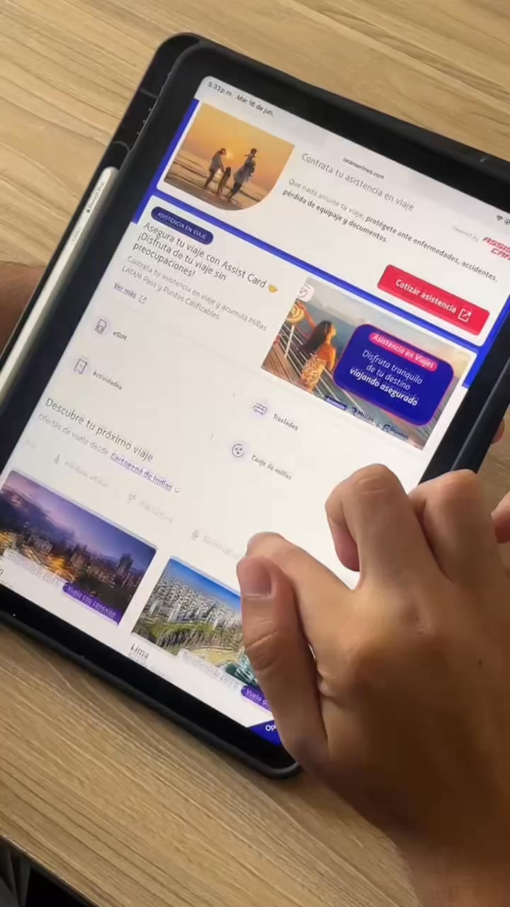LATAM Airlines Facebook ad: Asegura tu viaje