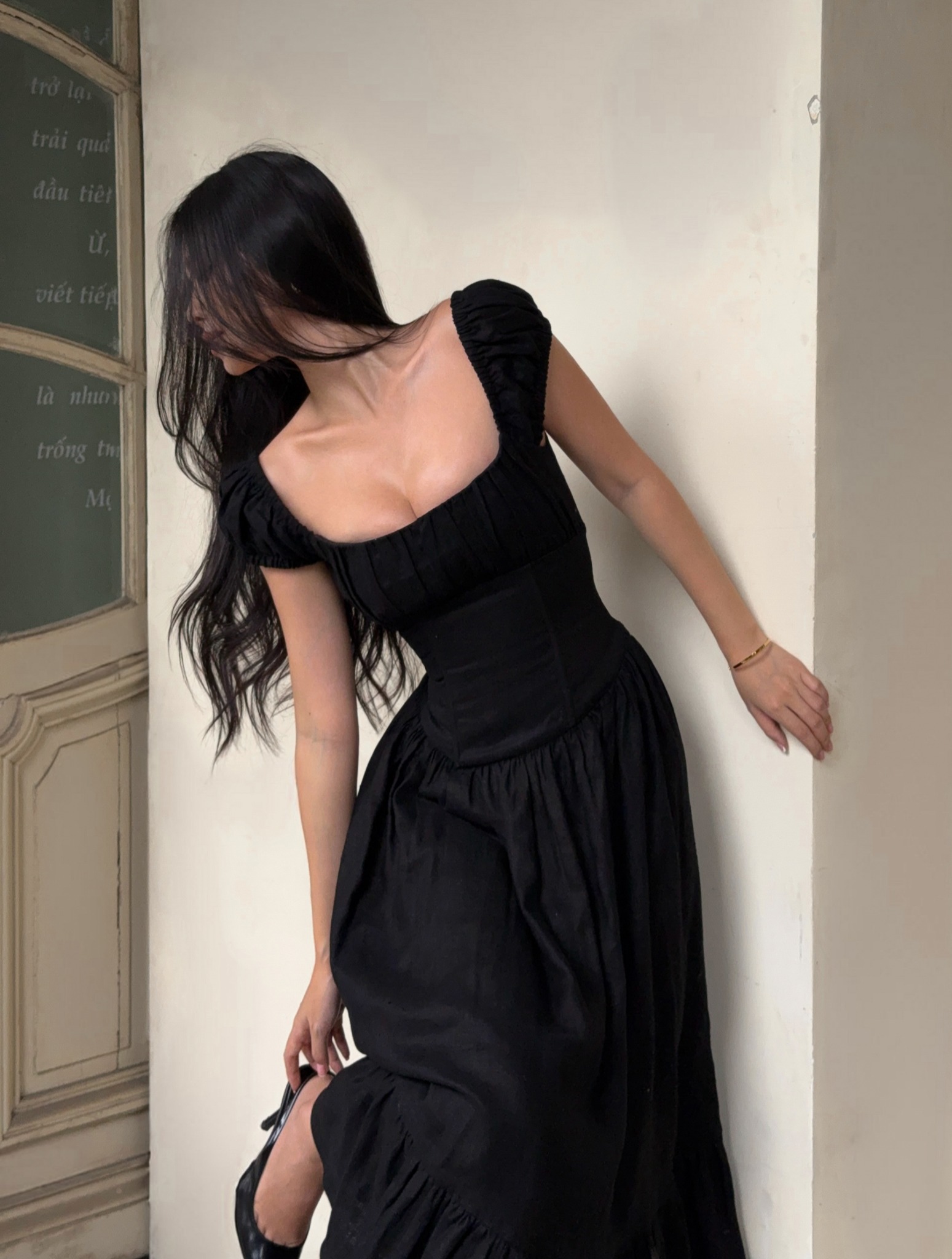 DADAS STU Facebook ad: JANICE LINEN CORSET DRESS