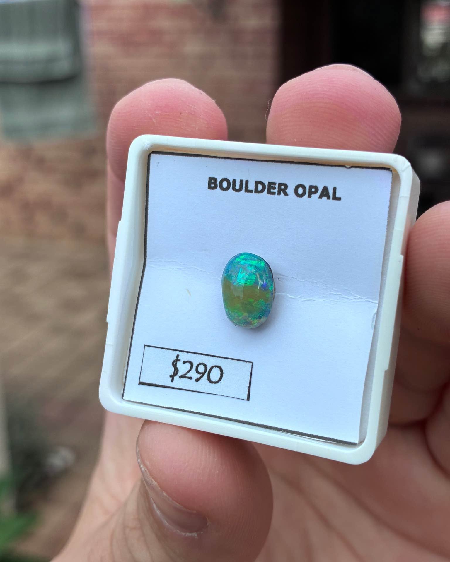 Angus Butterfield Facebook ad: Boulder Opal