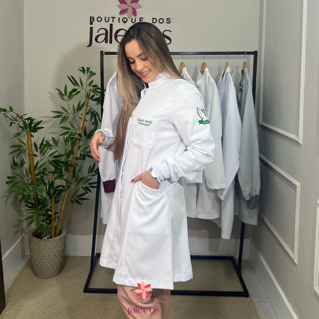 Boutique dos Jalecos Facebook ad: Jaleco Feminino