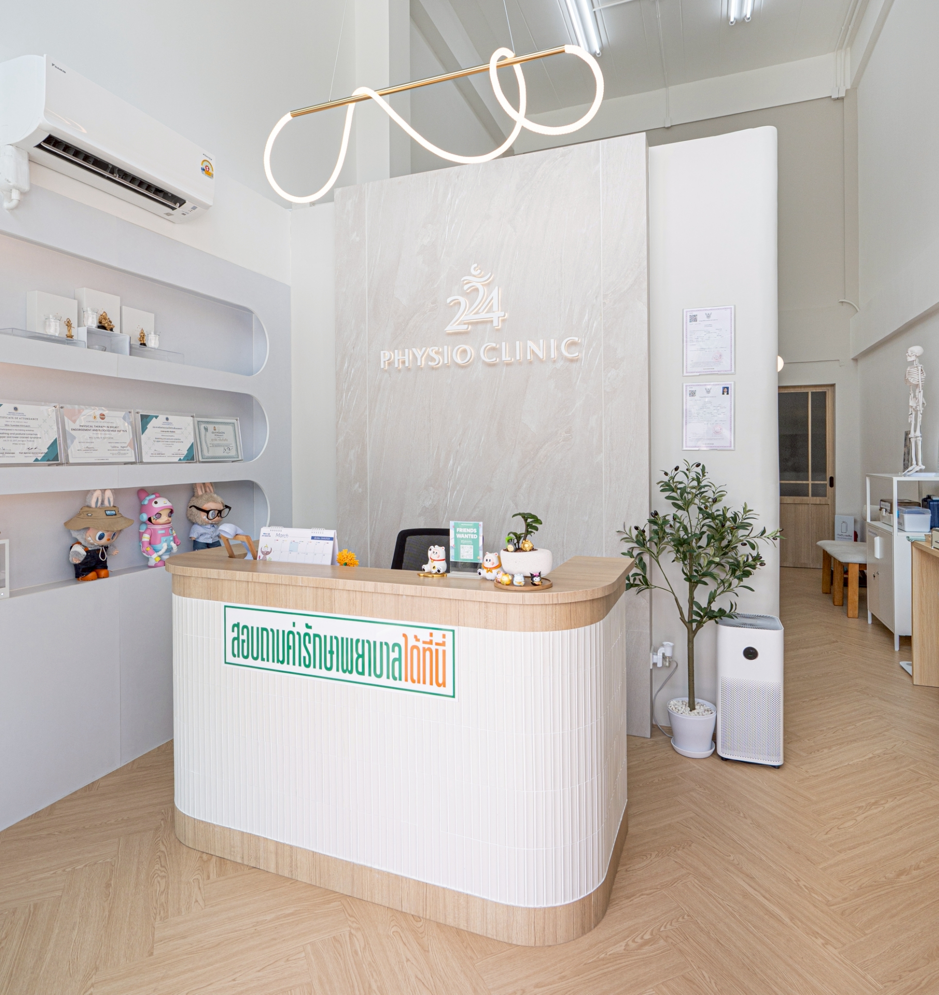 รับออกแบบตกแต่งภายในและก่อสร้าง ร้านค้า ร้านอาหาร คลินิก โรงแรม by วันรัก Facebook ad