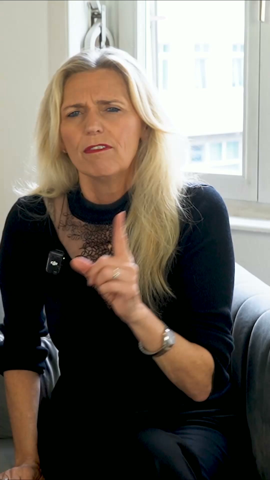 Susanne & Nicole Facebook ad: 10 Tage LIVE Coachingmarkt erobern. Starte hier…