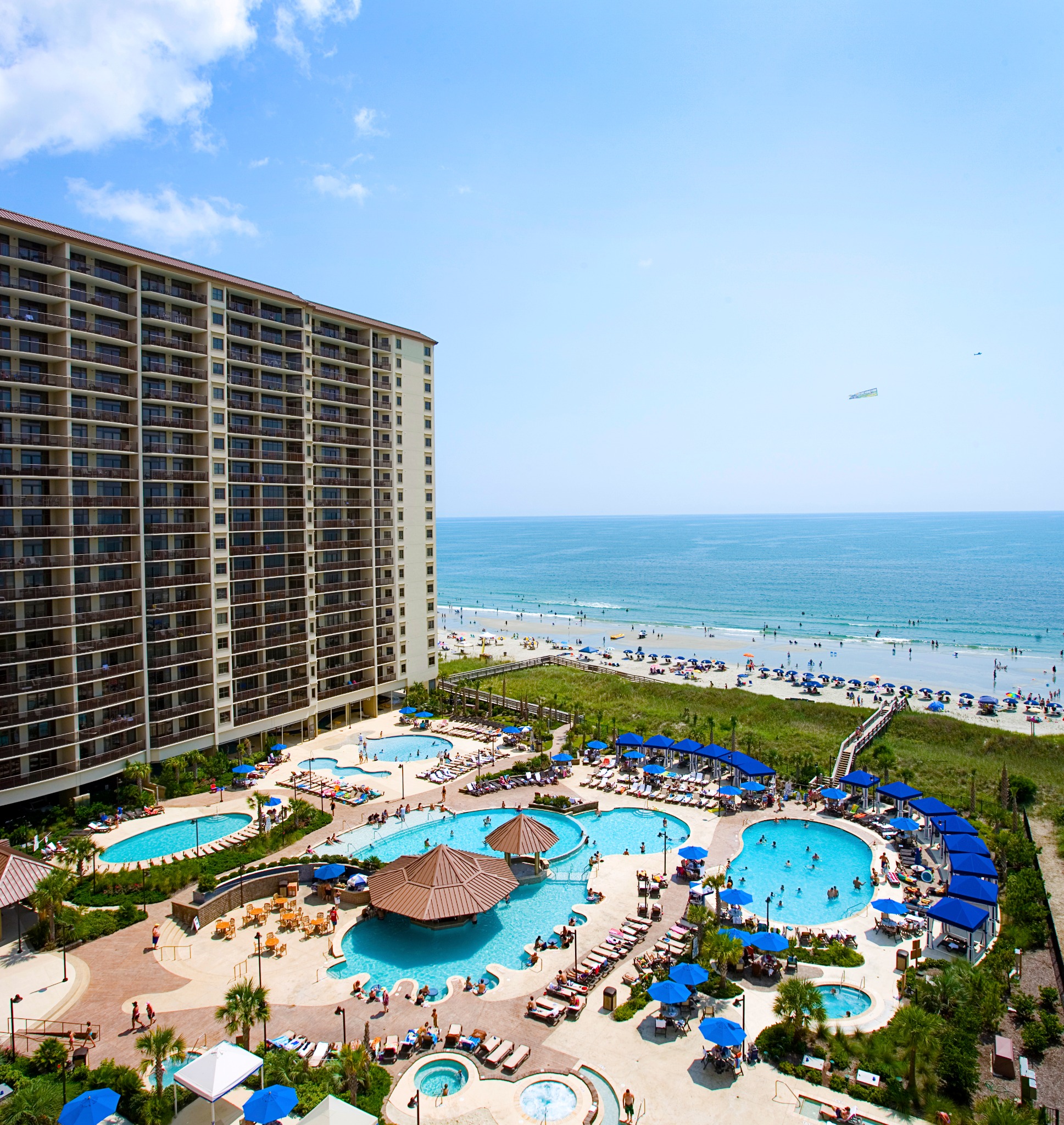 Condo-World Resort Properties Facebook ad from Apr 11, 2025