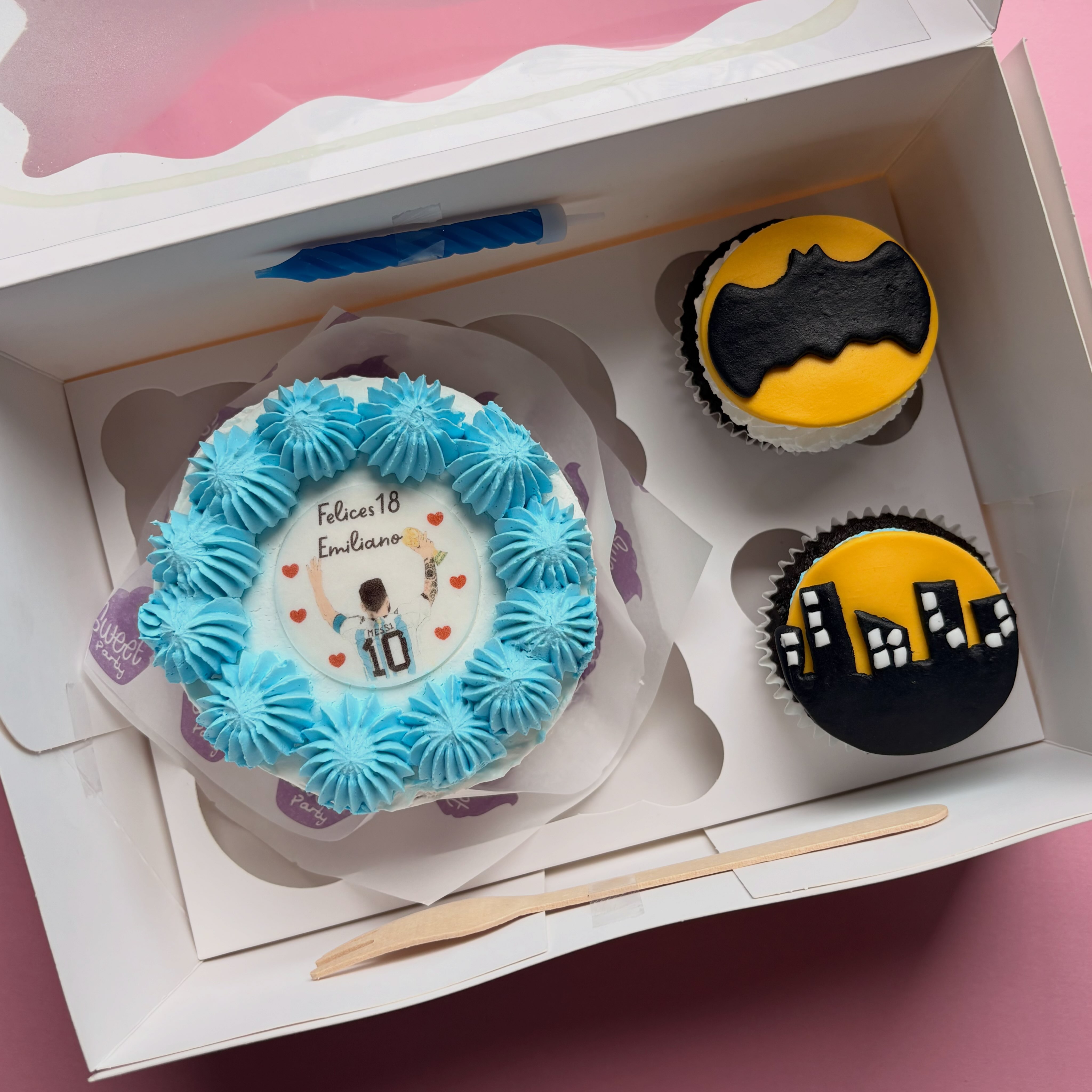 Sweet Party Facebook ad: ¿Qué hacemos? hacemos personas felices