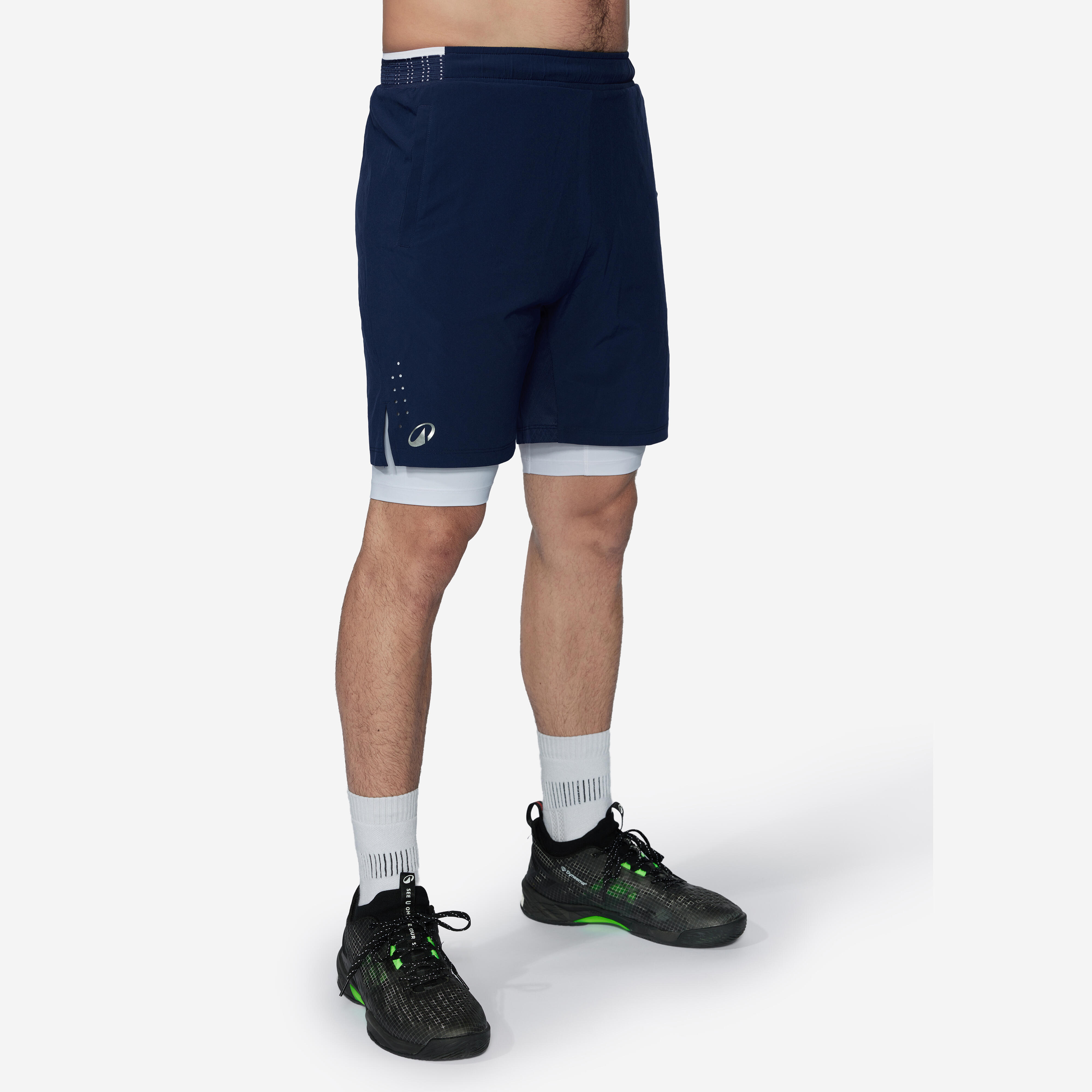 Decathlon - Badminton Facebook ad: Boostez votre jeu sans faire exploser votre budget.