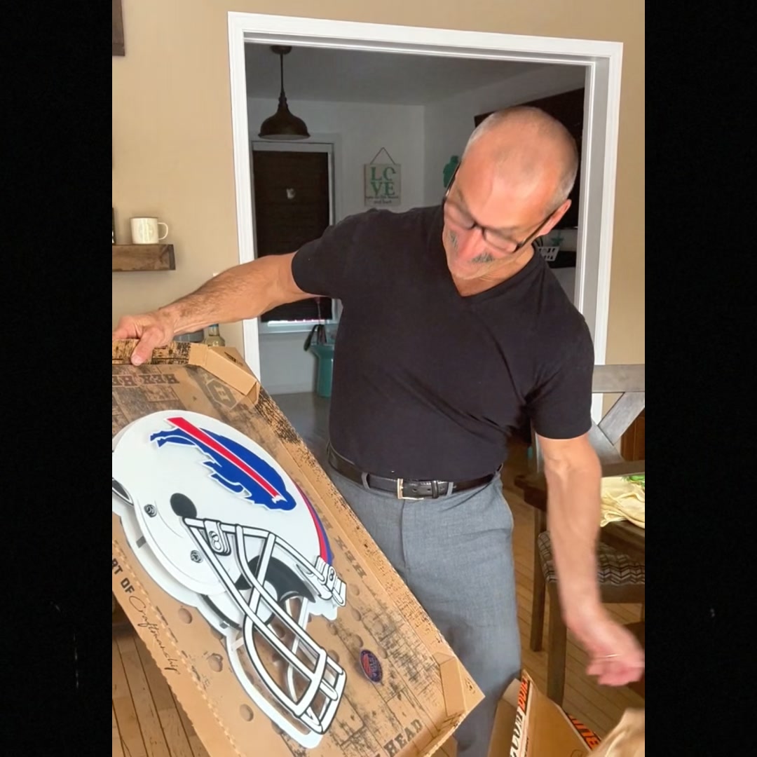 Hex Head Art Facebook ad: Get the Fan Cave Ready