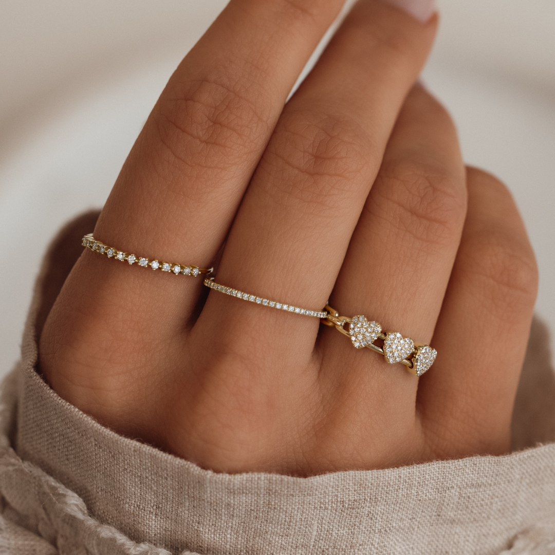 Soufeel Online Facebook ad: The Ultimate Stress-Relief Ring for Her