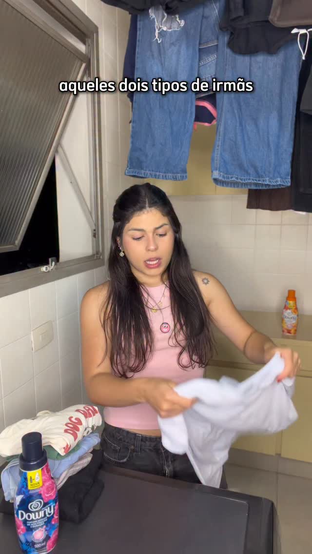 Antonella Vanoni Facebook ad: as divas são tão parecidas mas tão diferentes…