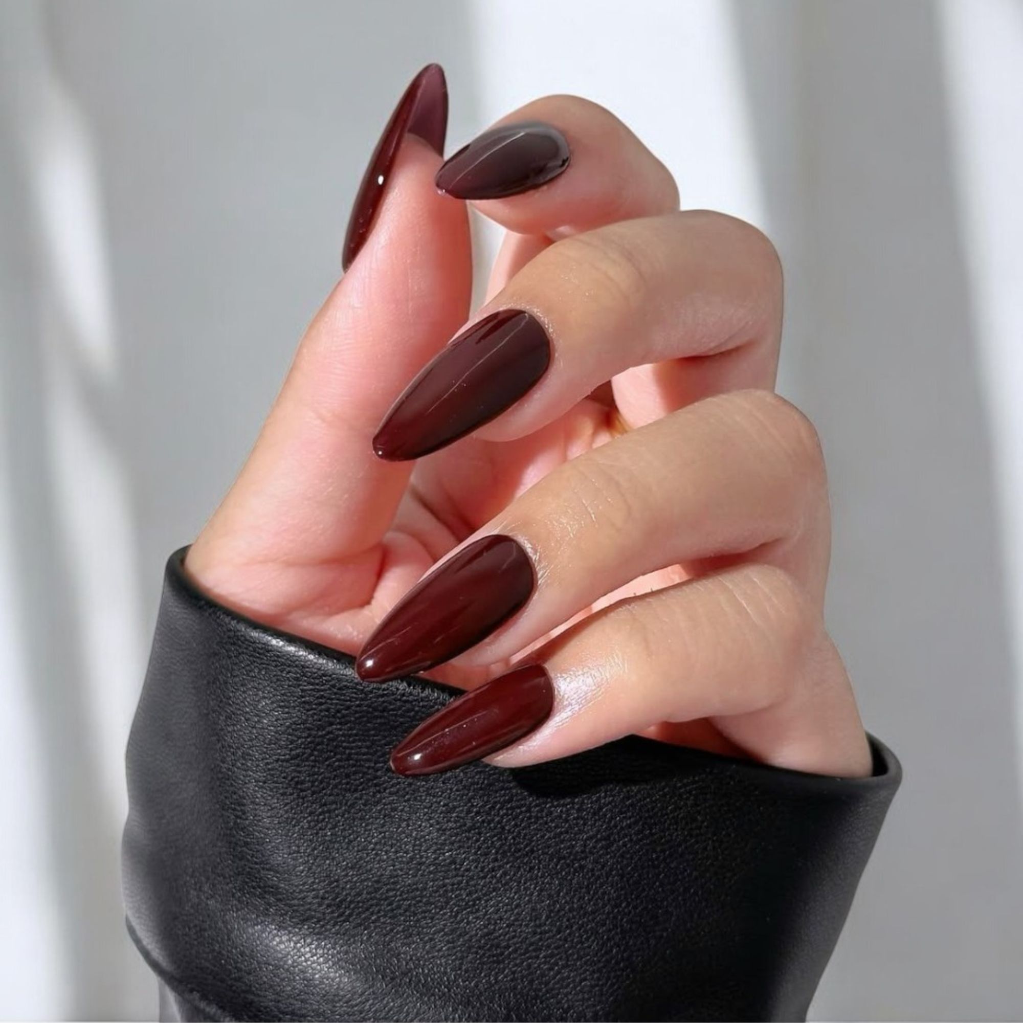 Feminity Nails & Lashes - Lausanne Facebook ad
