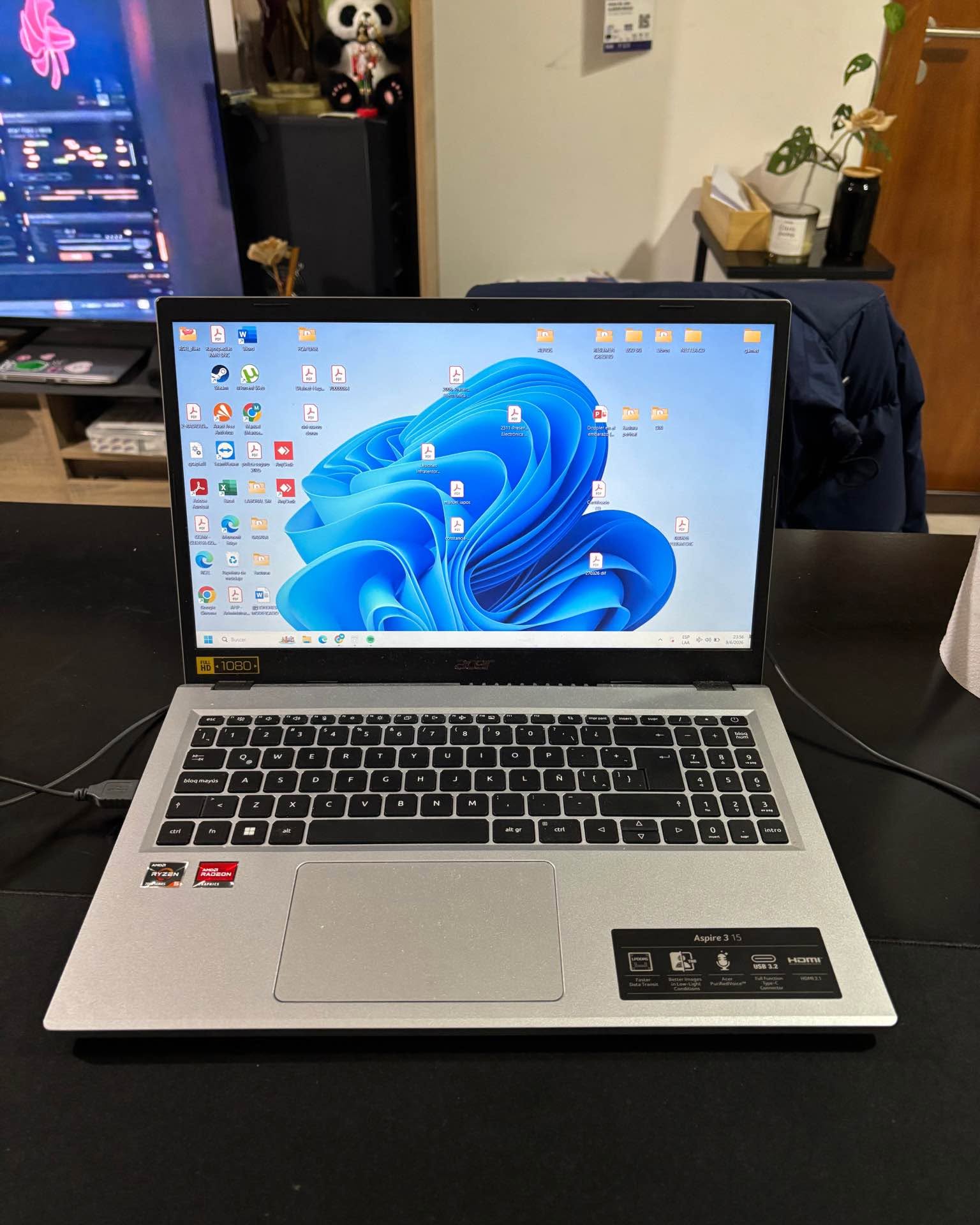 Manuel Blanco Facebook ad: Notebook Acer Aspire 15.6