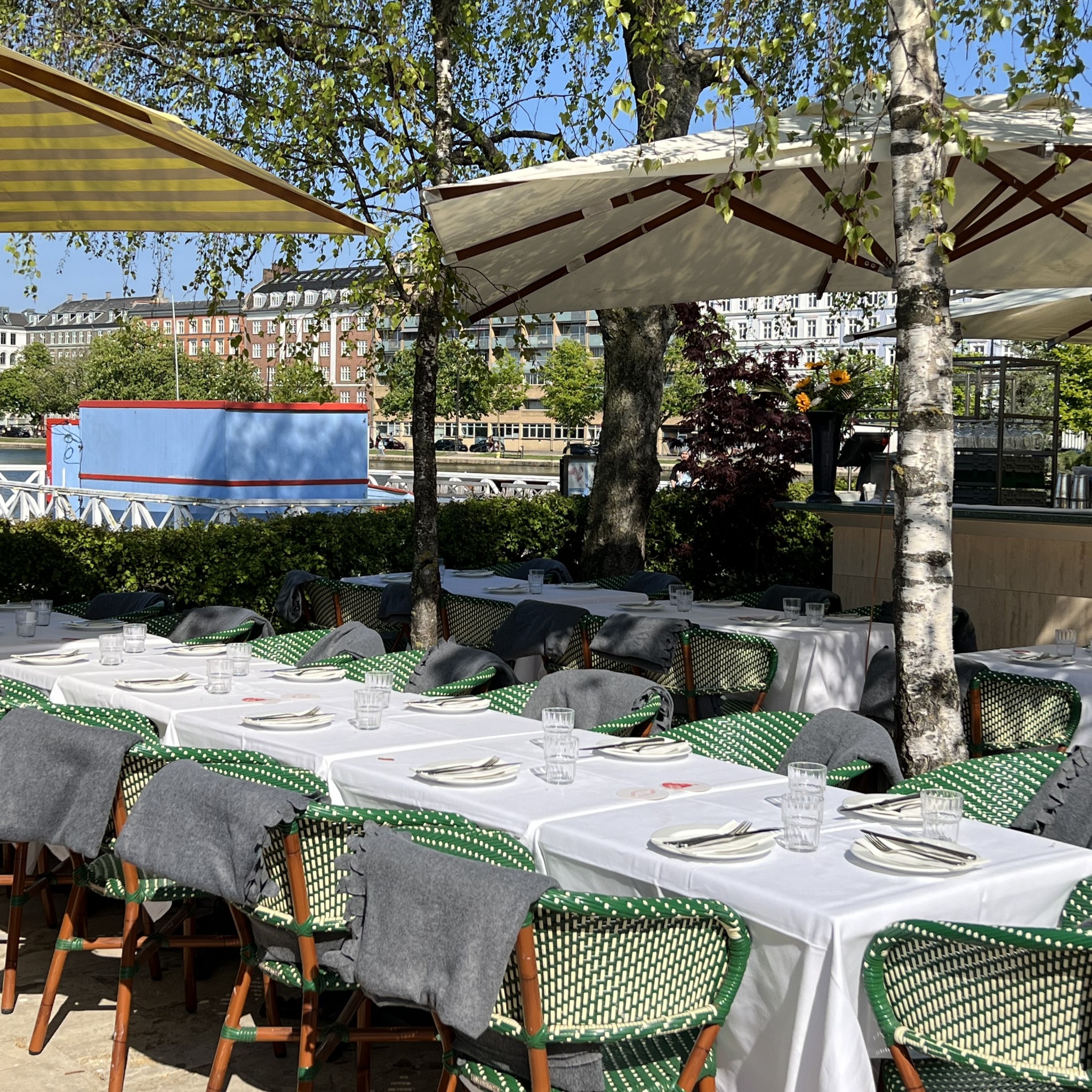 Restaurant Babylon Facebook ad: Sommerfest ved søerne.