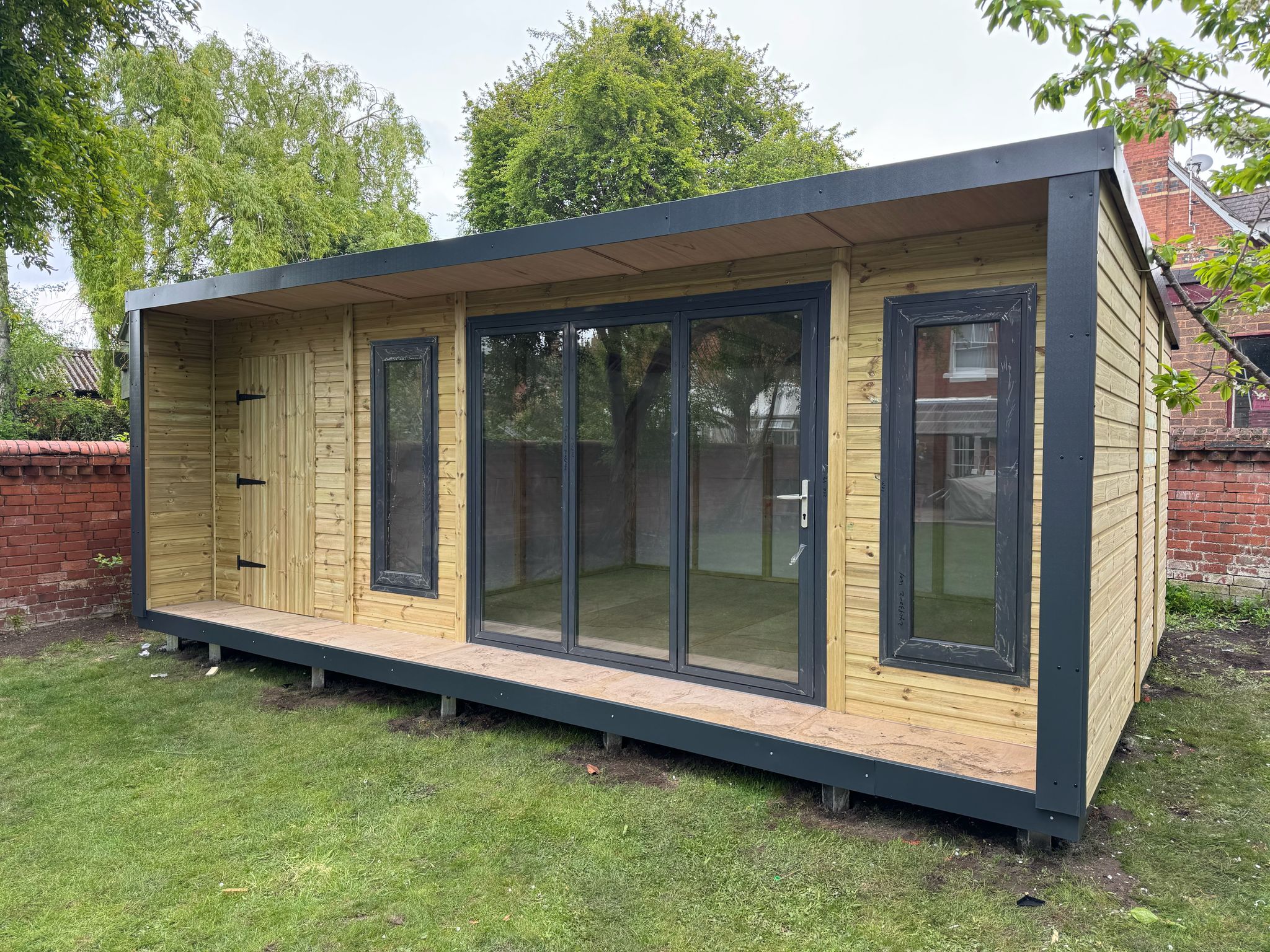 Only Sheds and Summer Houses Facebook ad