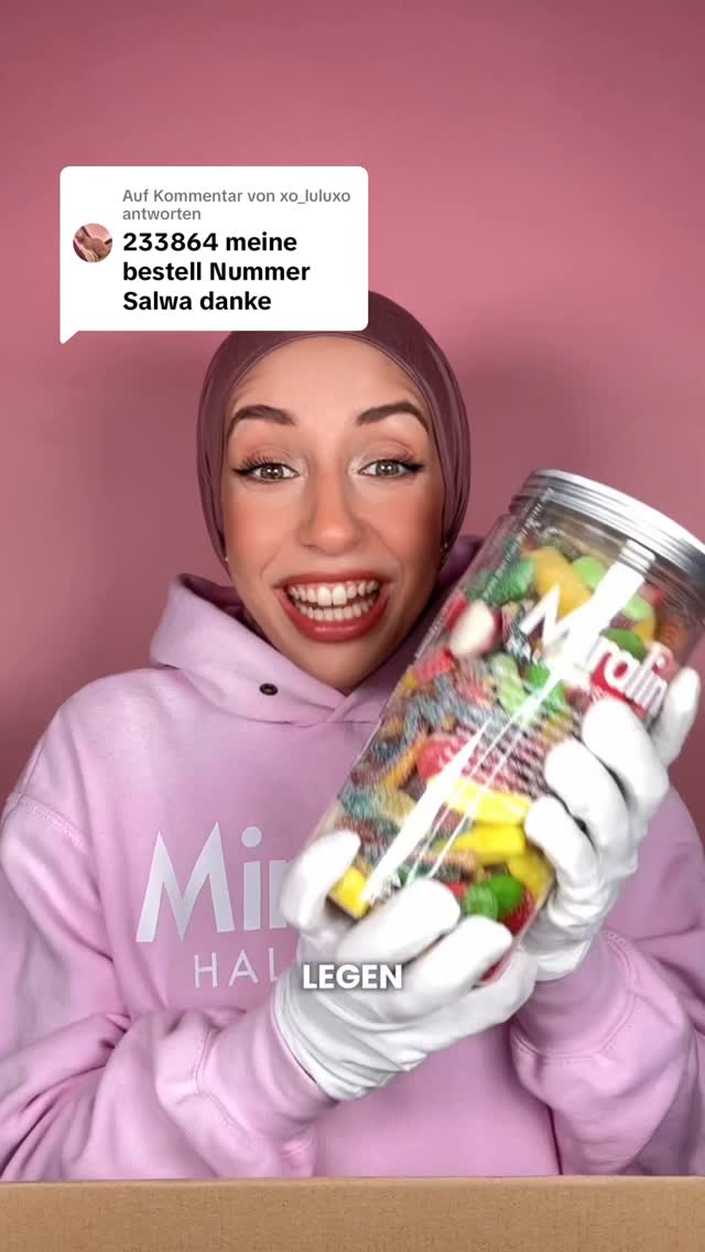 Miralina's Halal Sweets Facebook ad: Kennt ihr schon unsere Kindheitsbox schaut mal wie…