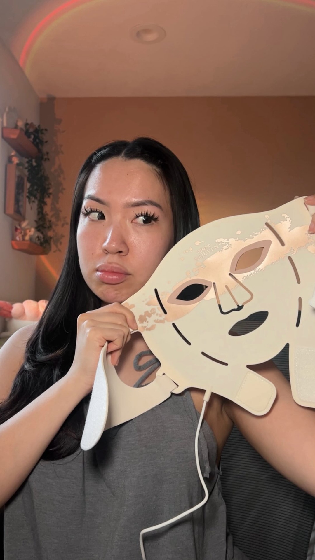 renpho Facebook ad: currently focusing on supporting my skin *beneath* the…