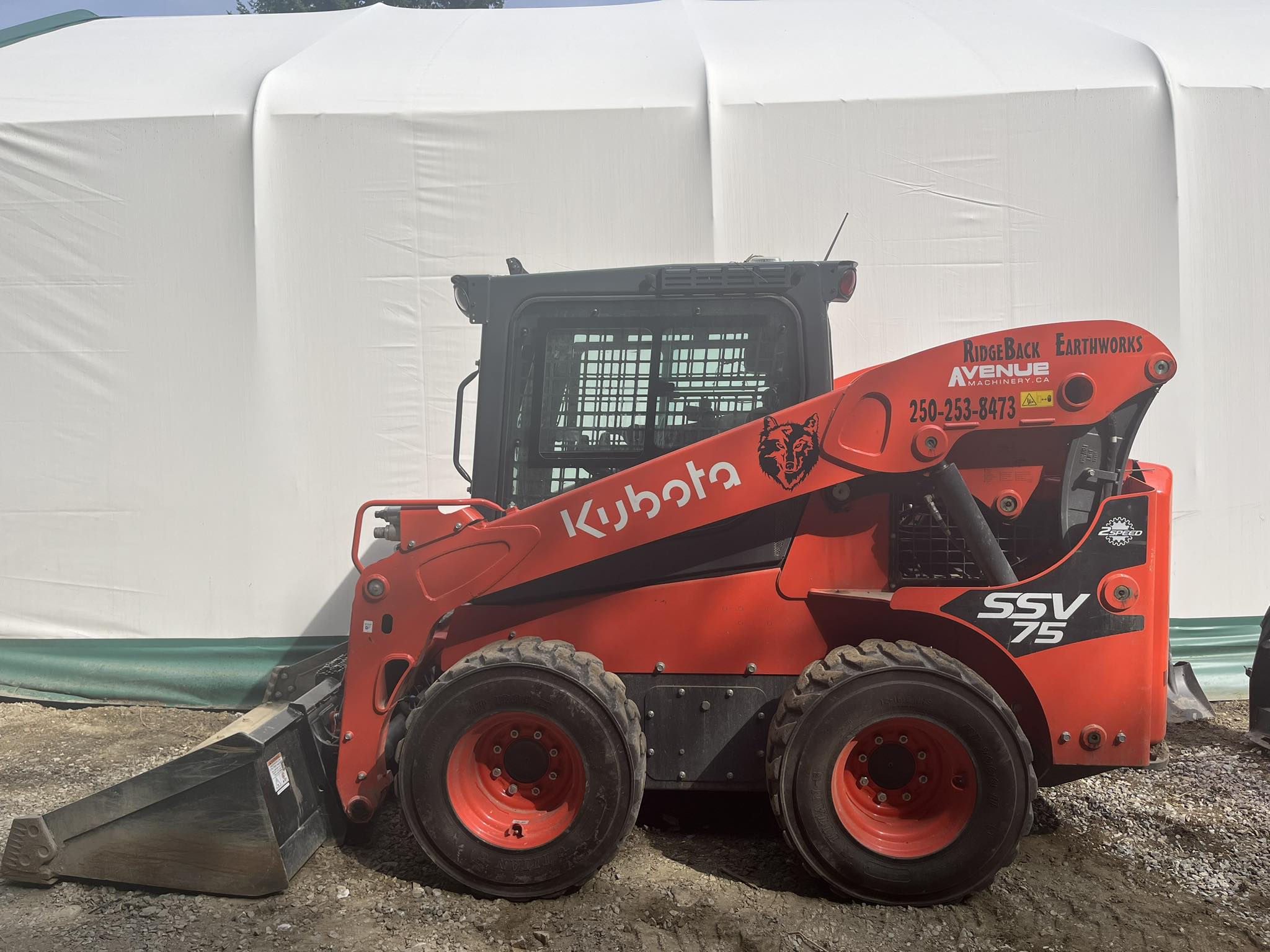Ridgeback Earthworks Facebook ad: Light construction and rentals