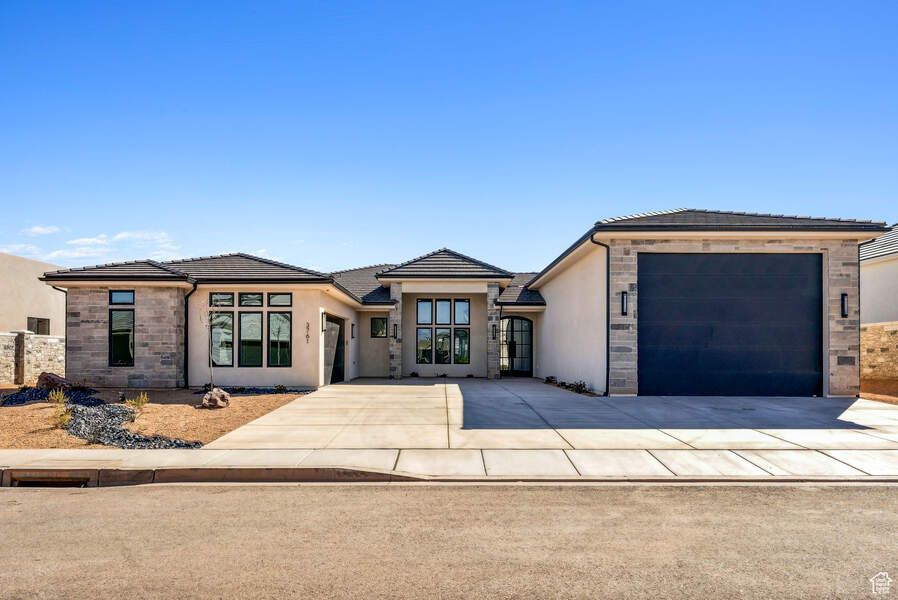 Element Real Estate Brokers Facebook ad