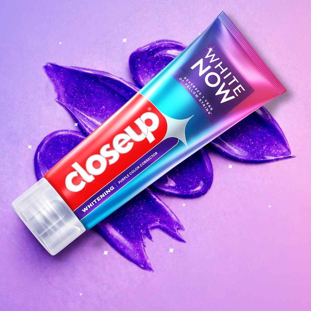 Closeup Facebook ad: Kiss Stains Away, Hello White Smile!