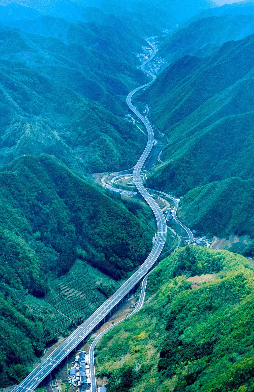 Economic Daily, China Facebook ad