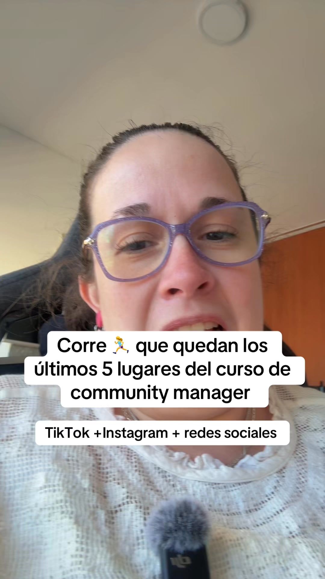 Mujeres que Emprenden Facebook ad from May 27, 2026