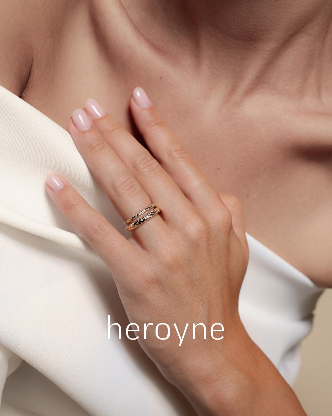 heroyne Facebook ad: Wir durften auf unseren beliebten Stargazing Diamant Ring…