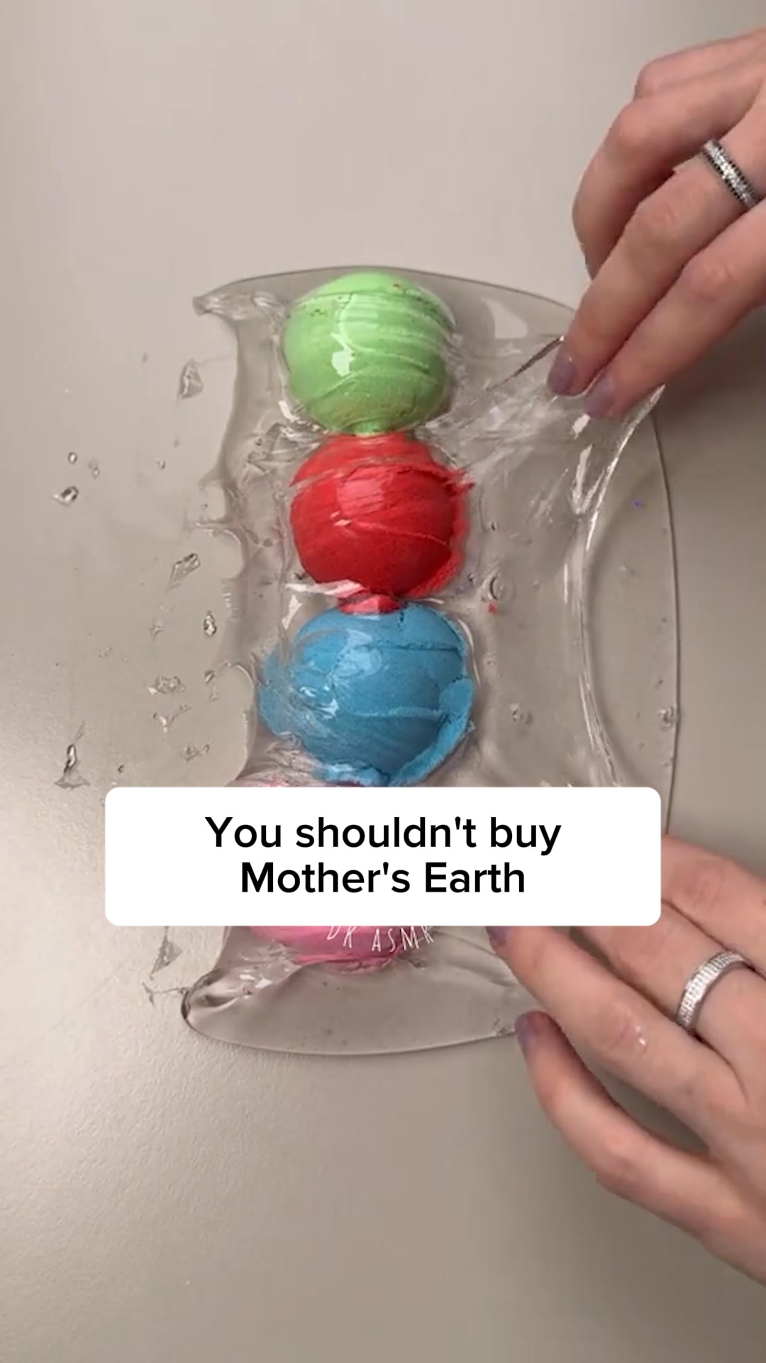 Mothers Earth Facebook ad: Try 30 Day Risk Free