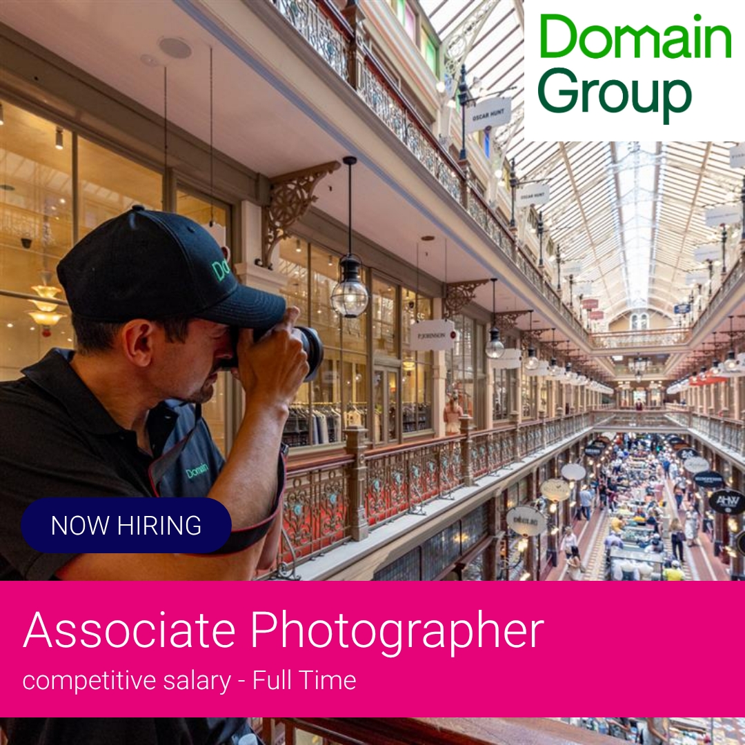 SEEK Facebook ad: Associate Photographer