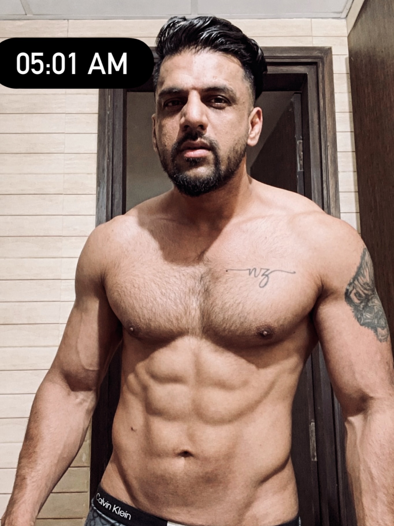 kickboxing_hypergamy Facebook ad: You can either eat delicious or become delicious.