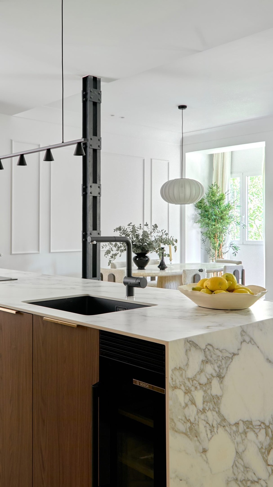 Apunto Reformas Facebook ad: En APUNTO integramos la cocina como una parte…