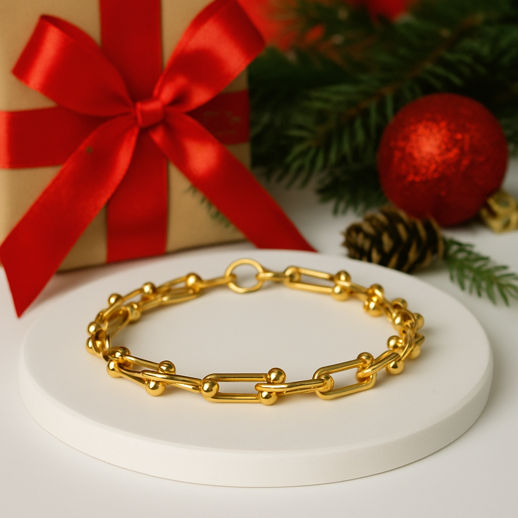 CVS Collection Facebook ad: Luxury Look, Affordable Price