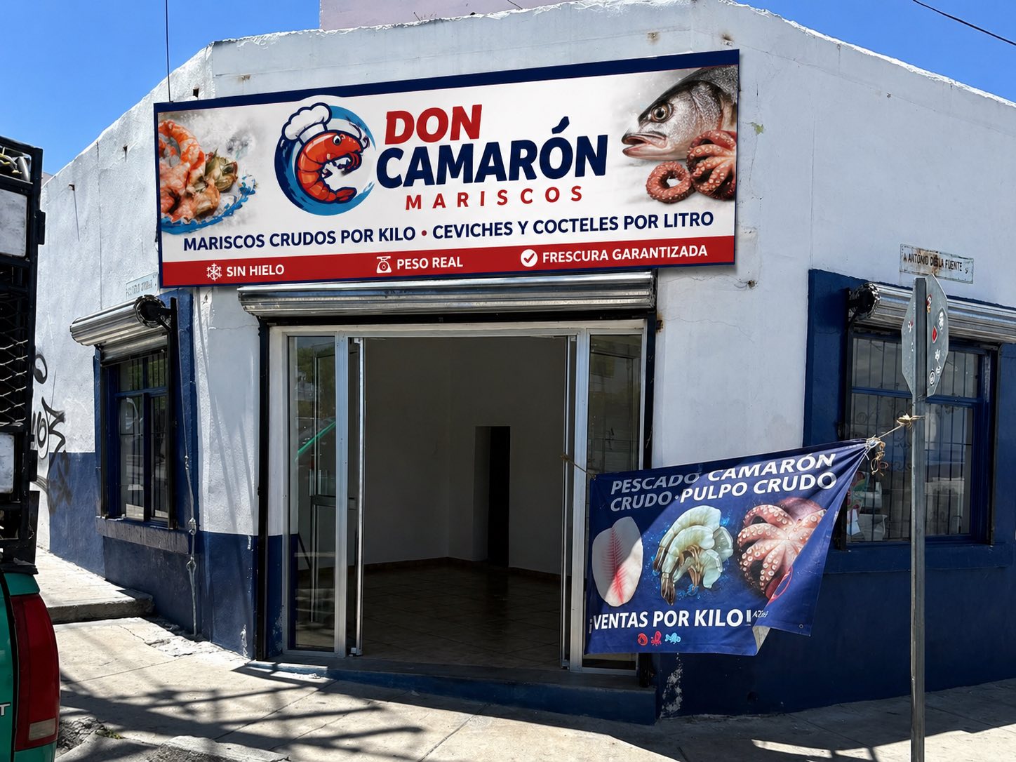 Don Camarón Mariscos Facebook ad: Camarón sin cabeza mediano 31 230