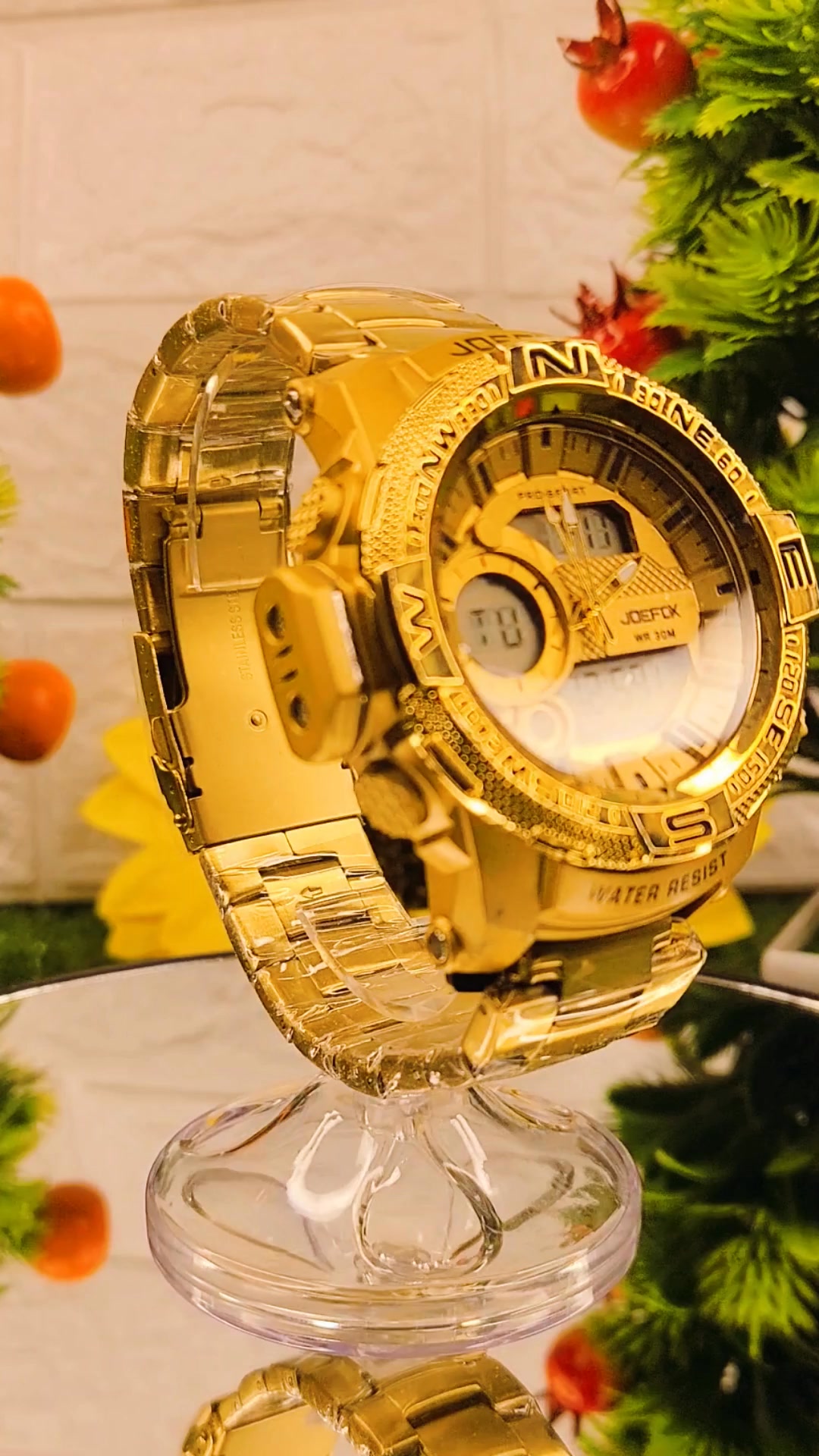 Unique Watches Facebook ad: STANDOUT AS A MAN BY GETTING THIS OFFER!