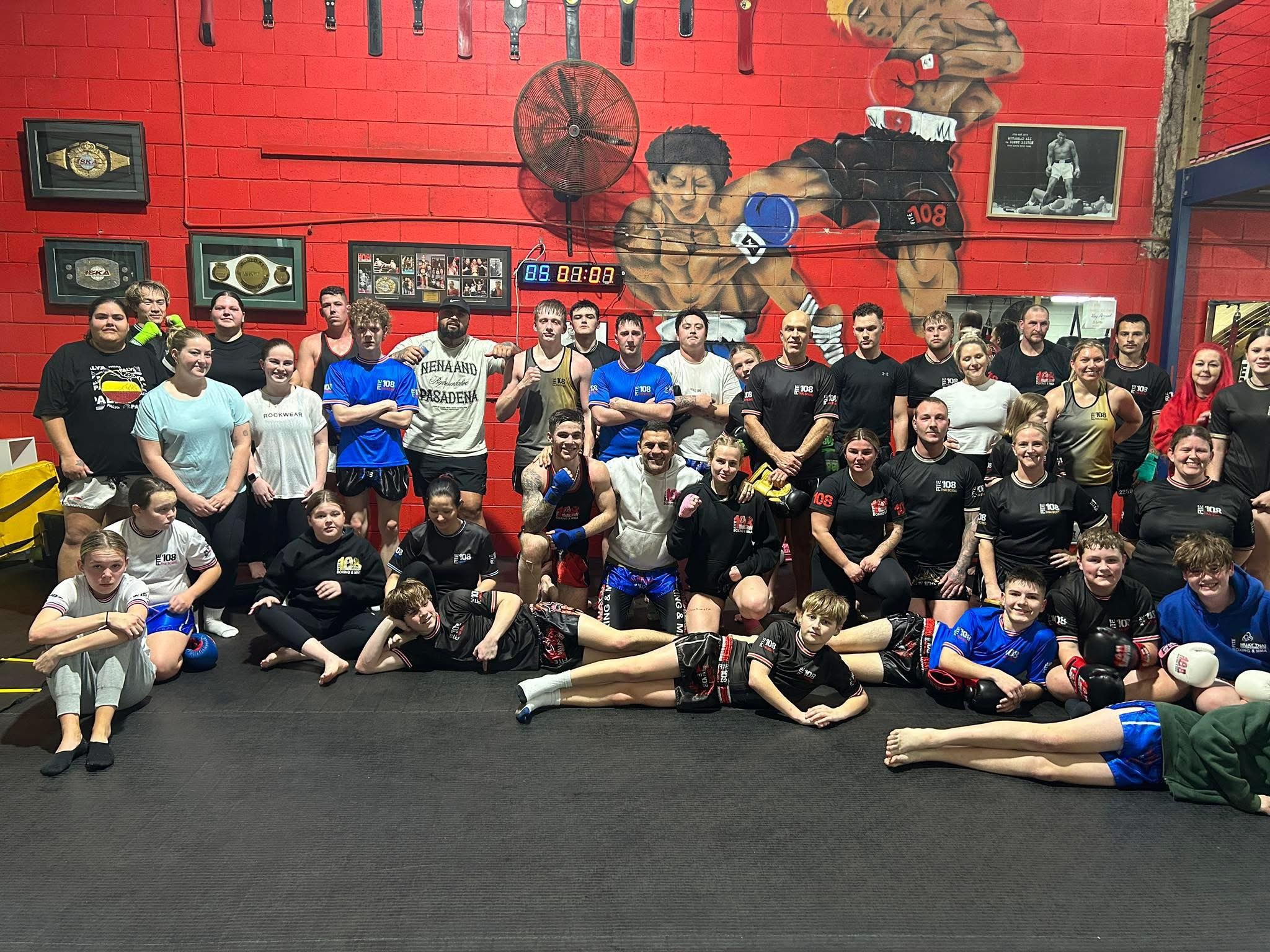 Fite108 Muay Thai/Boxing & MMA Facebook ad: 70% OFF! Plus Free Gloves!