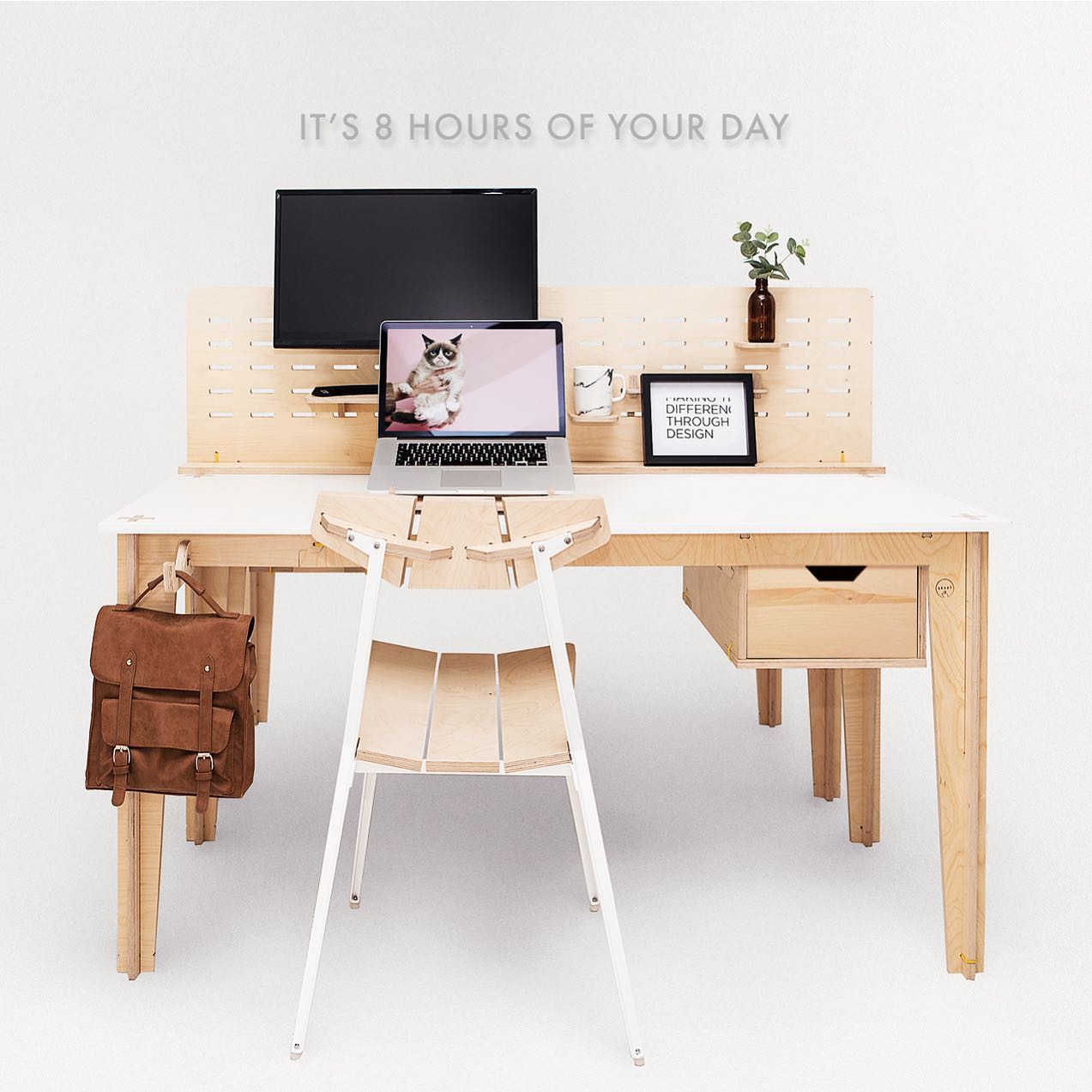 SPAAS.au Facebook ad: SPAAS Designer Desks. No tools, no screws just love.
