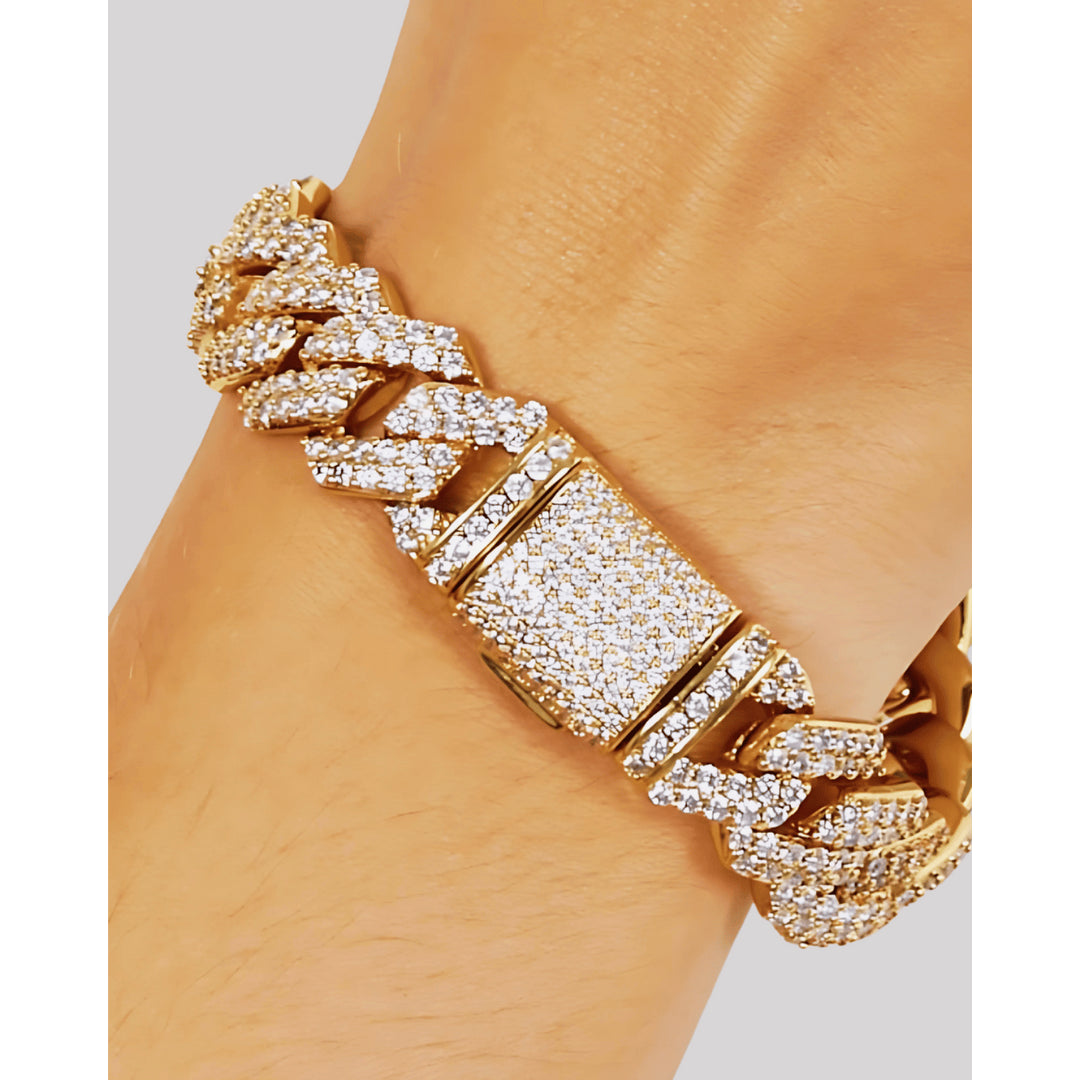 Mason & Madison Co. Facebook ad: What jewelry reflects your personality?