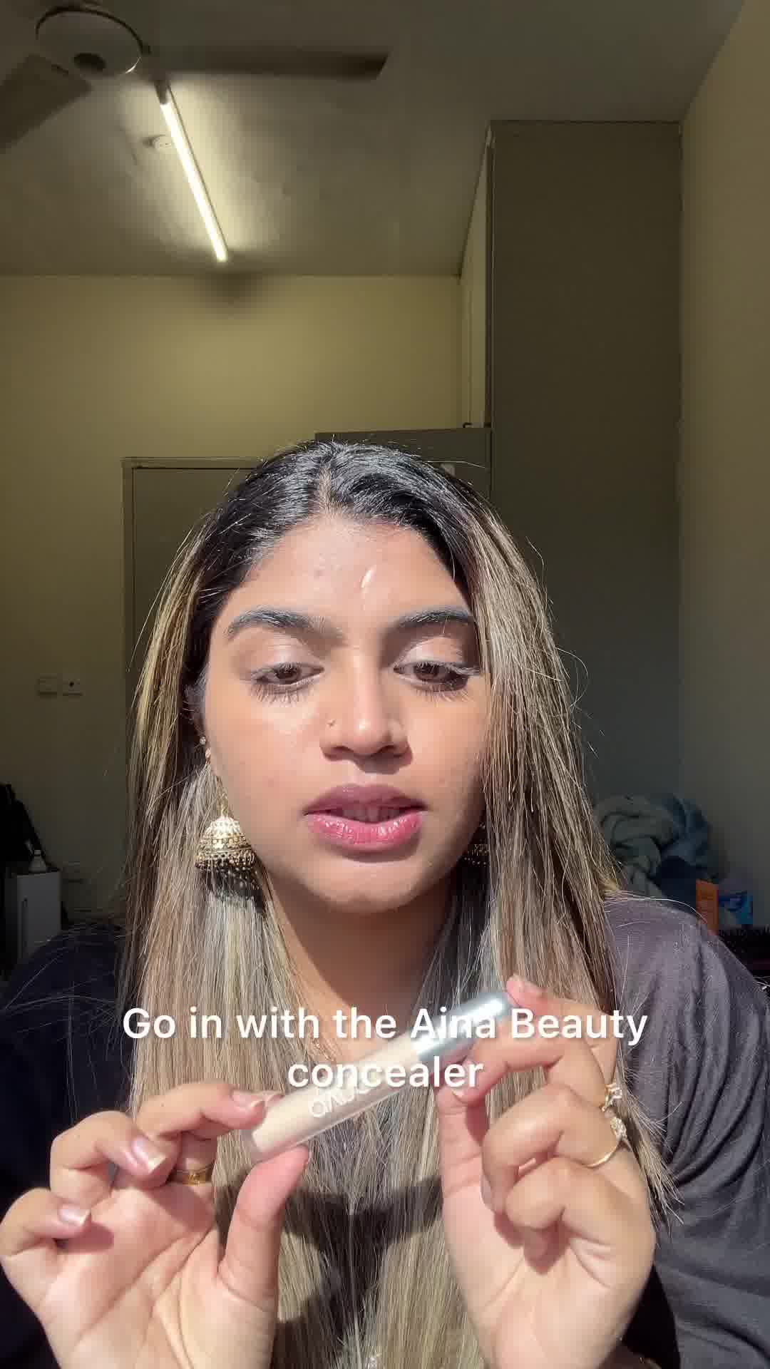 Ayna Beauty Facebook ad: Flat 40%