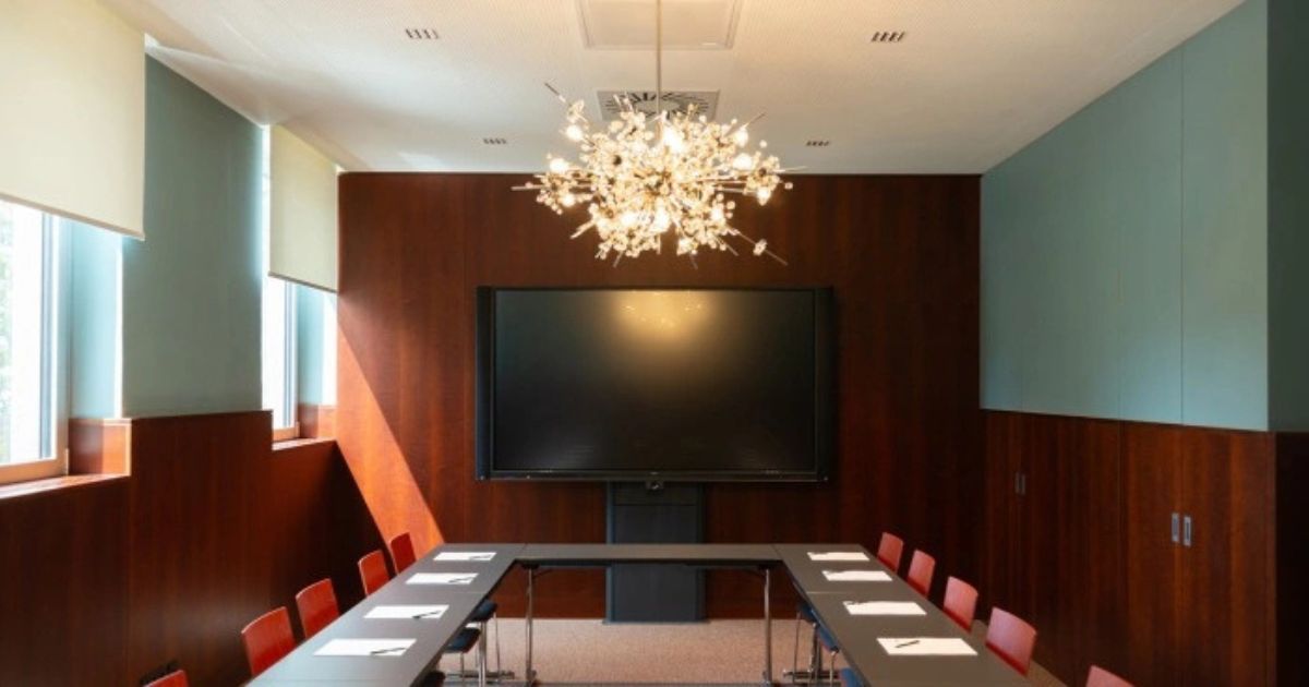 Weekend Magazin Facebook ad: Raum für Ideen im Hotel Daniel