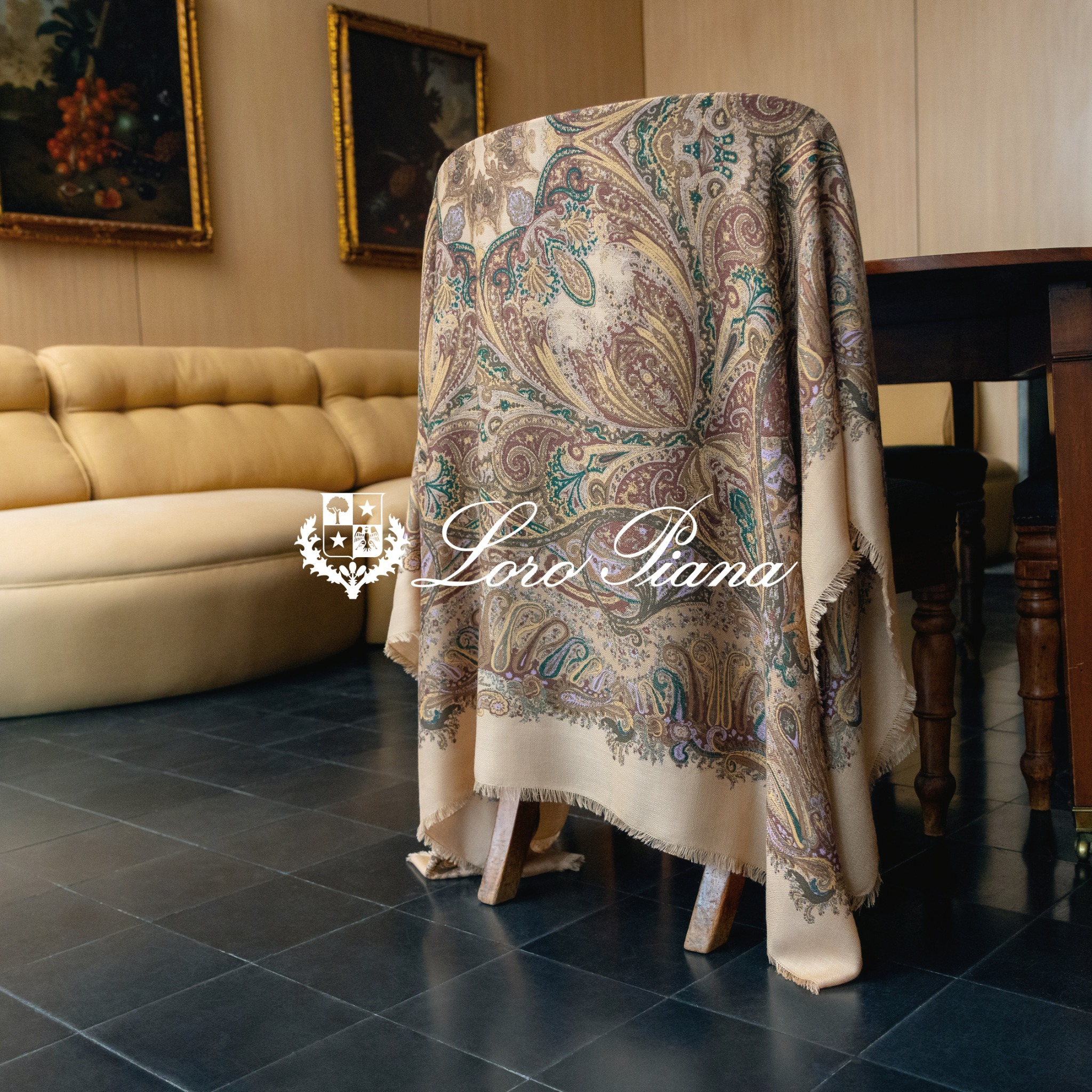 Loro Piana Facebook ad: استكشف مجموعة متنوعة من الشالات والأوشحة وأغطية الرأس…