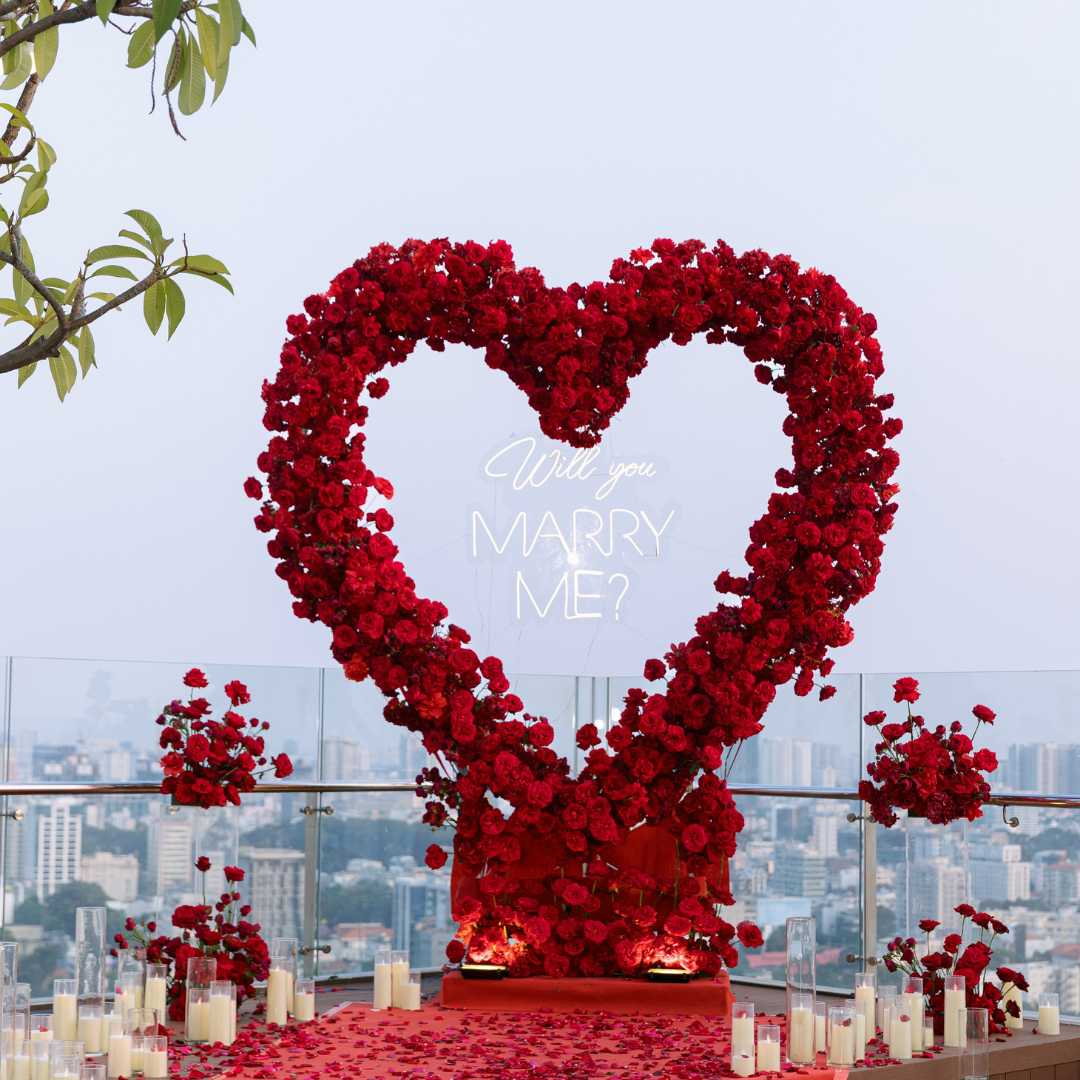 La Vela Saigon Hotel Facebook ad