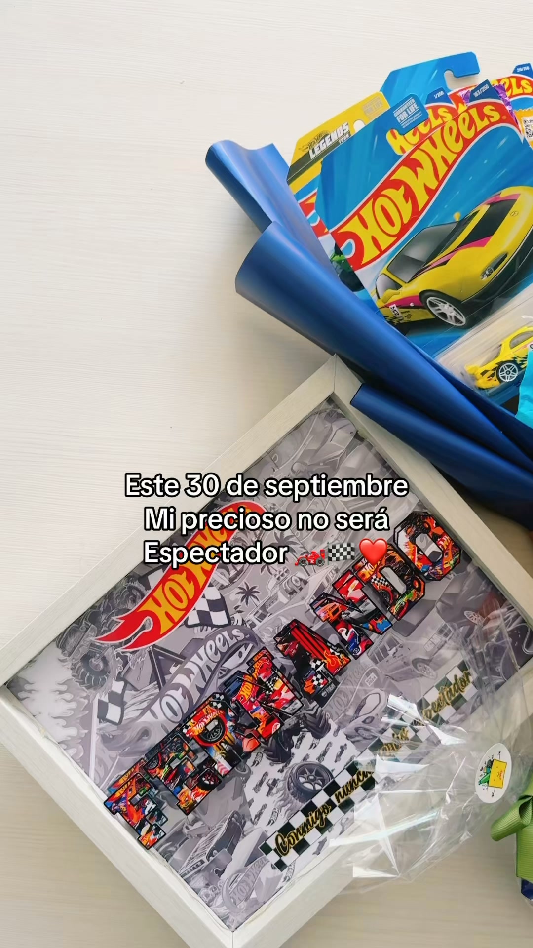 Candy Box Guate Facebook ad: Dia internacional de regalar carritos