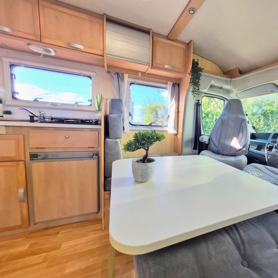 Michael Leftwich Facebook ad: 2008 STUNNING Luxury Fixed Bed Rear Garage Motorhome, 3/4…