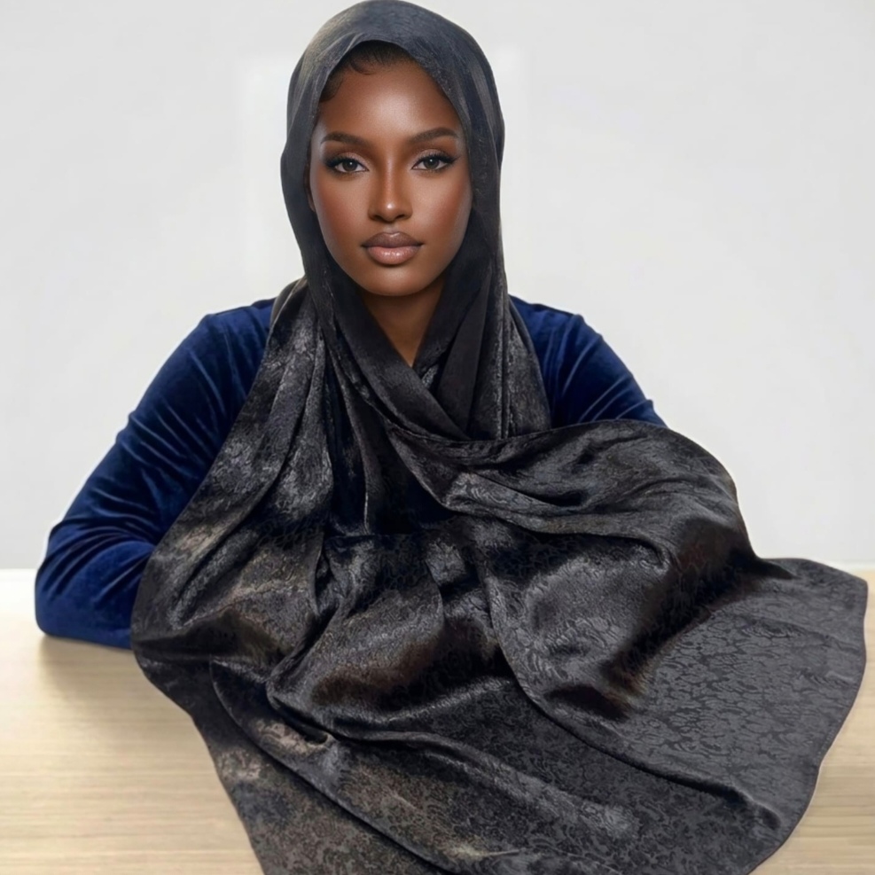 QALBI - Modesty Wear & Lifestyle Facebook ad: Un de nos plus beaux foulards avec un…